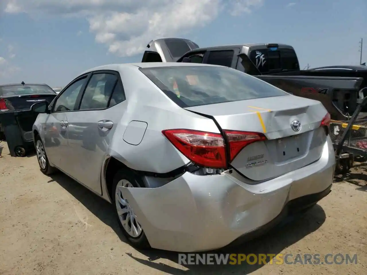 3 Photograph of a damaged car 5YFBURHE0KP941345 TOYOTA COROLLA 2019