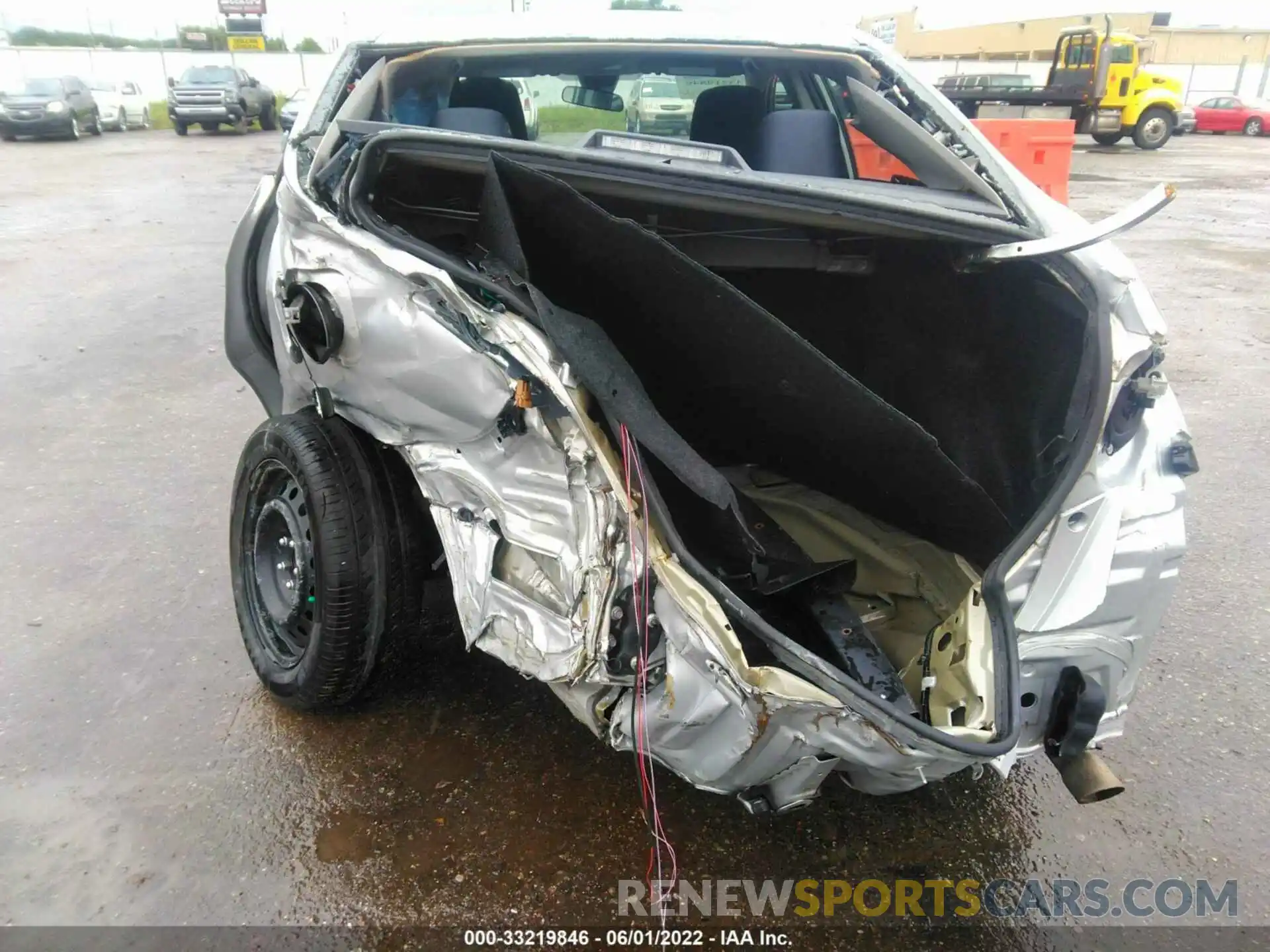 6 Photograph of a damaged car 5YFBURHE0KP941393 TOYOTA COROLLA 2019