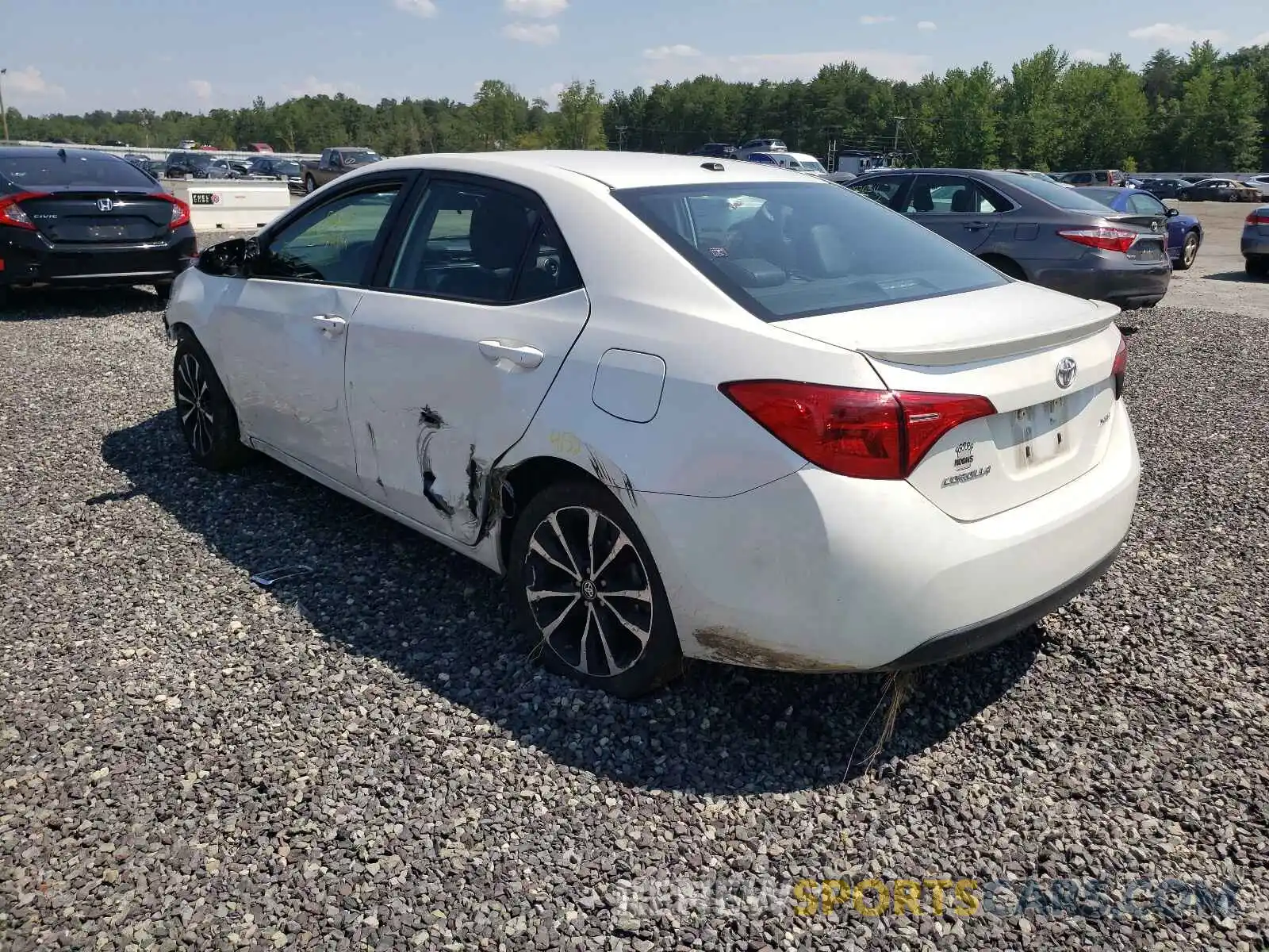 3 Photograph of a damaged car 5YFBURHE0KP942026 TOYOTA COROLLA 2019