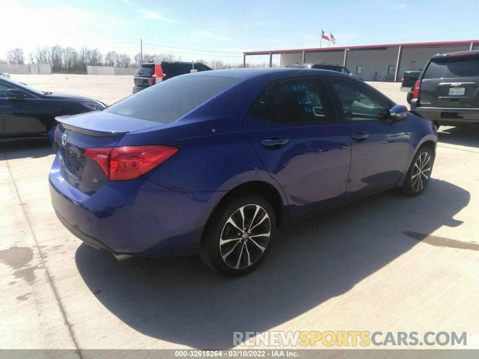 4 Photograph of a damaged car 5YFBURHE0KP942494 TOYOTA COROLLA 2019