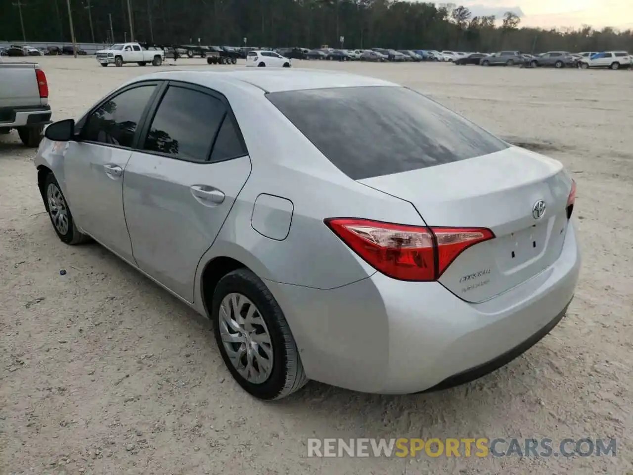 3 Photograph of a damaged car 5YFBURHE0KP942608 TOYOTA COROLLA 2019