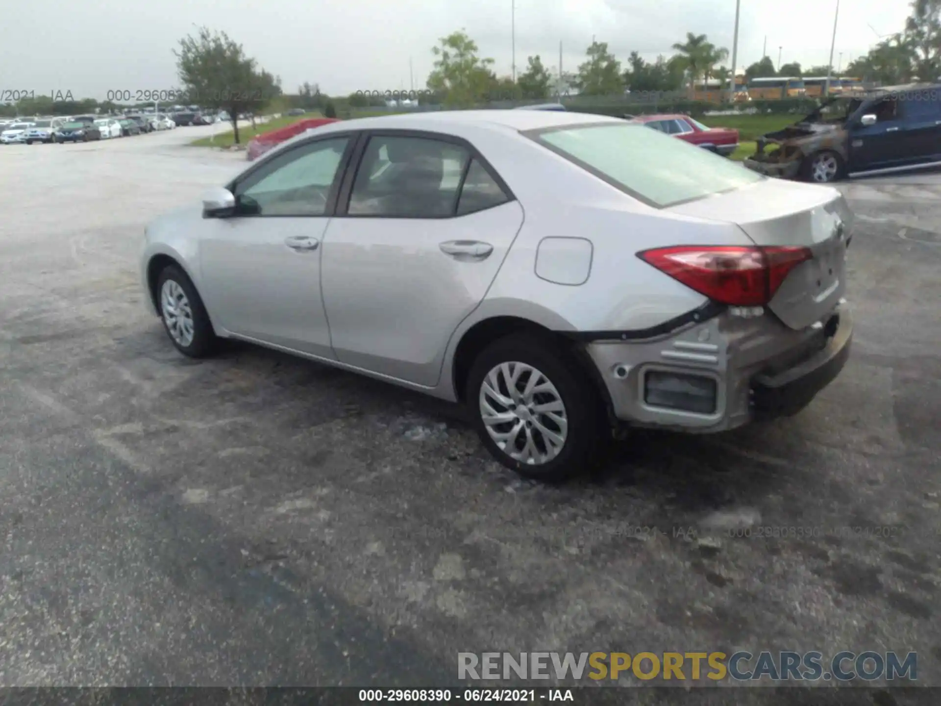 3 Photograph of a damaged car 5YFBURHE0KP943435 TOYOTA COROLLA 2019