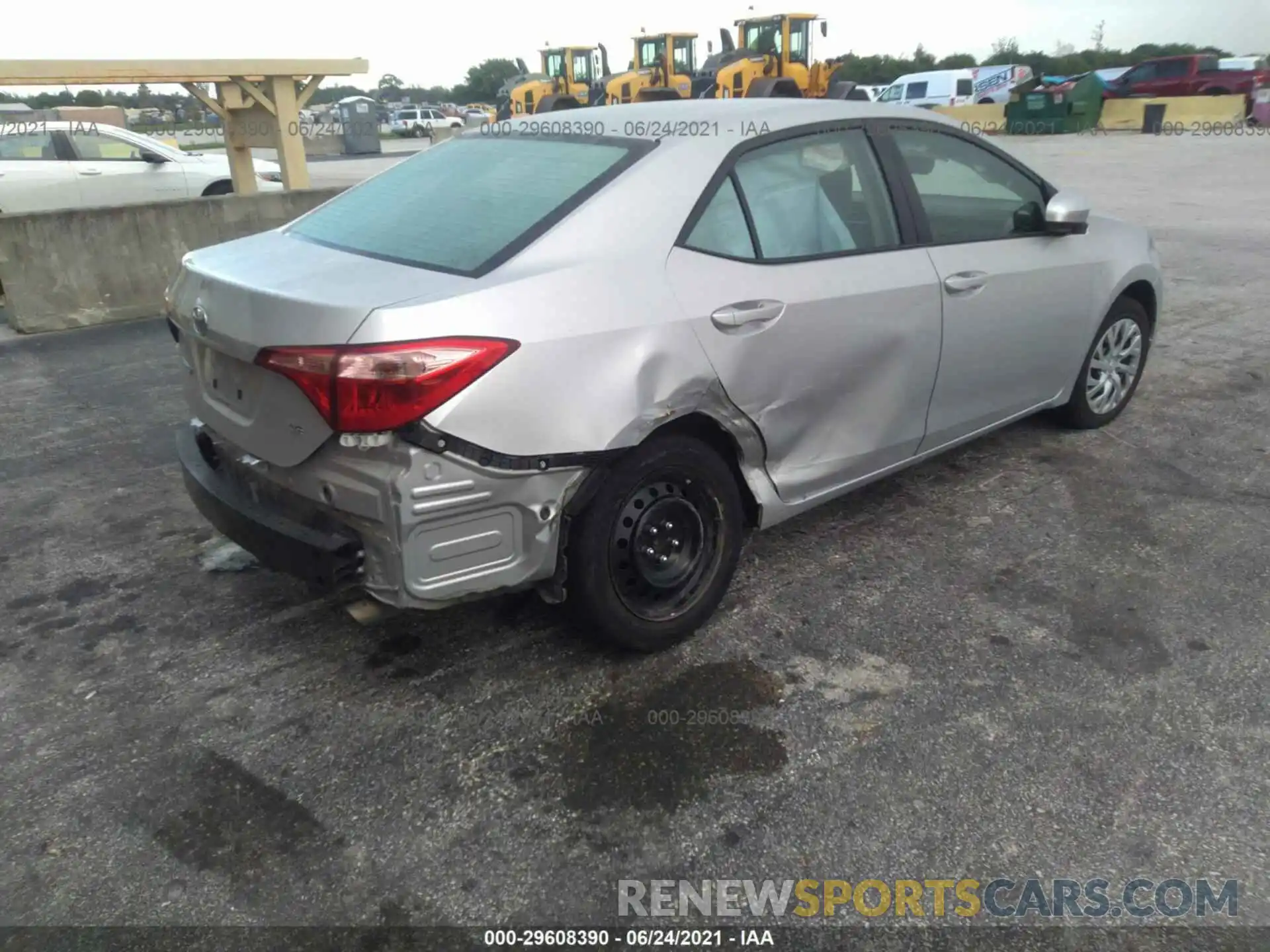 4 Photograph of a damaged car 5YFBURHE0KP943435 TOYOTA COROLLA 2019