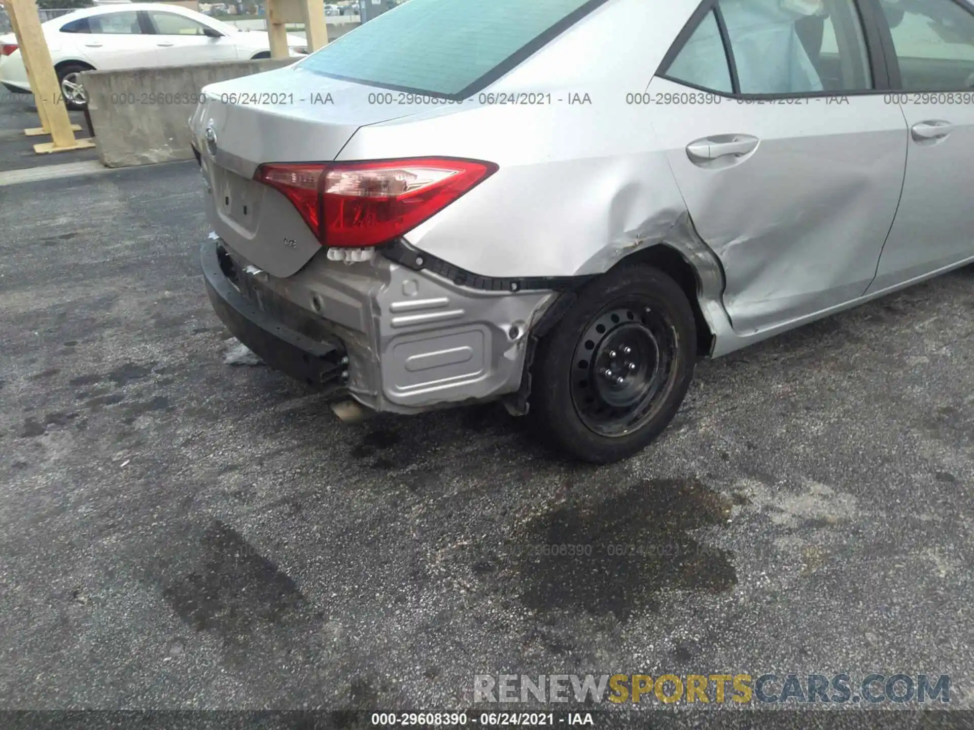 6 Photograph of a damaged car 5YFBURHE0KP943435 TOYOTA COROLLA 2019