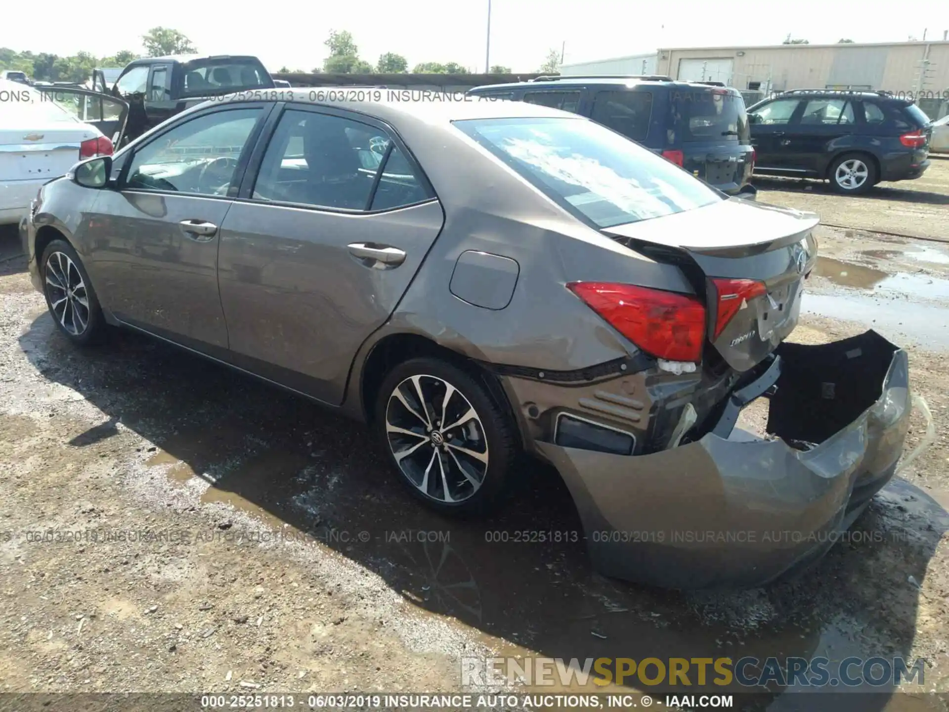 3 Photograph of a damaged car 5YFBURHE0KP944410 TOYOTA COROLLA 2019