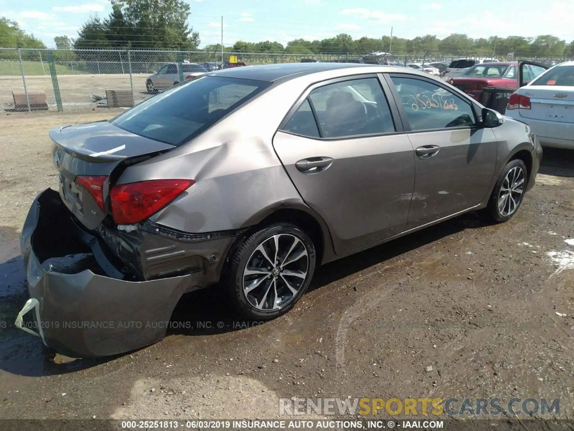 4 Photograph of a damaged car 5YFBURHE0KP944410 TOYOTA COROLLA 2019