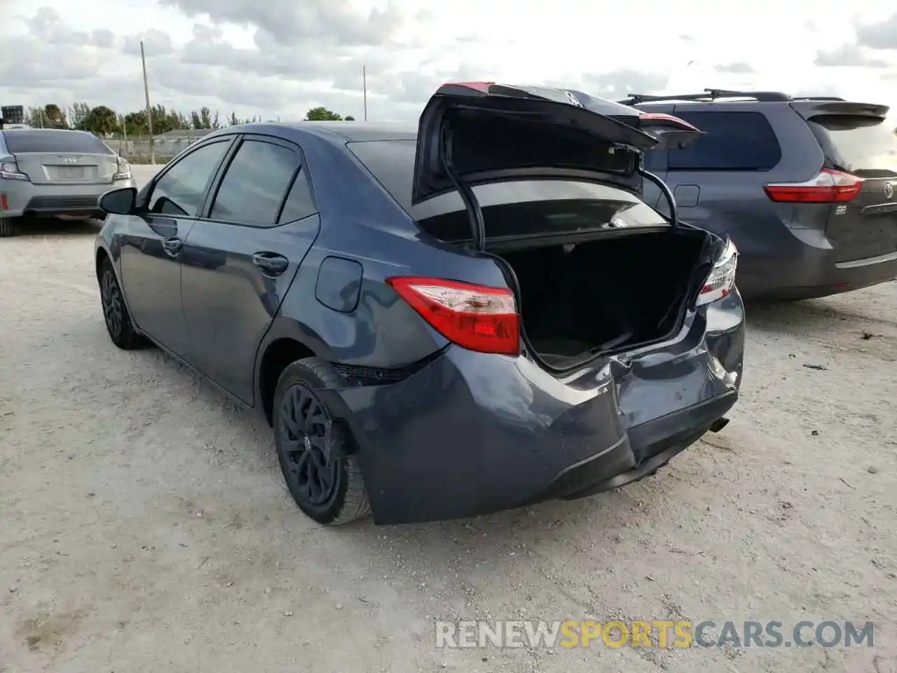 3 Photograph of a damaged car 5YFBURHE0KP944472 TOYOTA COROLLA 2019