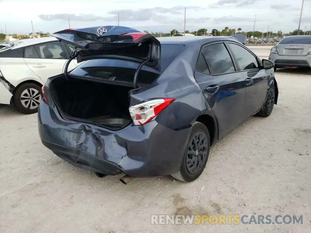 4 Photograph of a damaged car 5YFBURHE0KP944472 TOYOTA COROLLA 2019