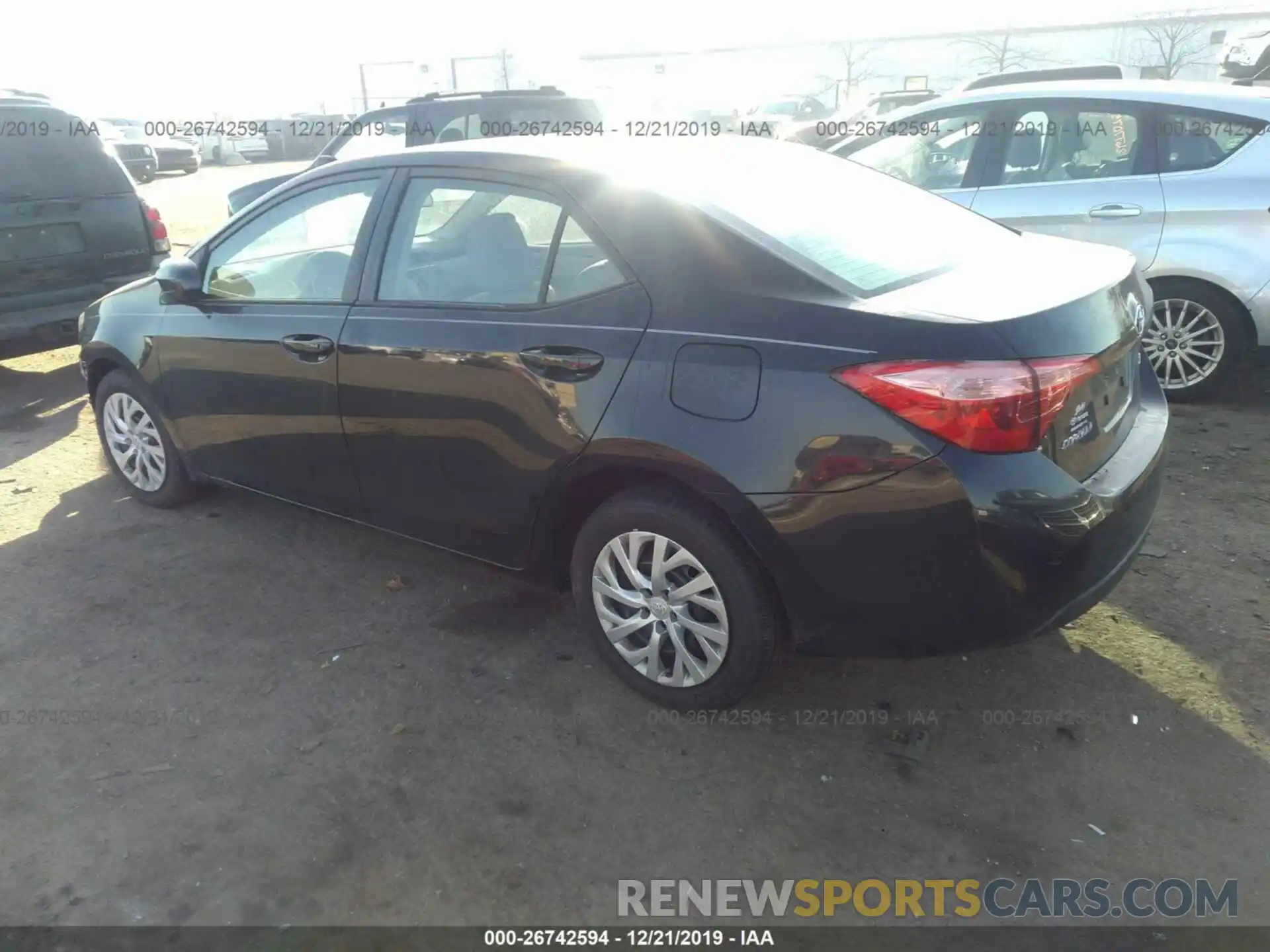 3 Photograph of a damaged car 5YFBURHE0KP944570 TOYOTA COROLLA 2019