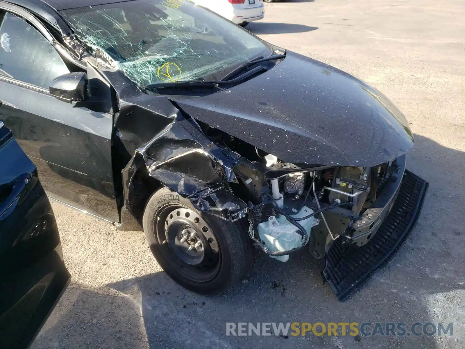 9 Photograph of a damaged car 5YFBURHE0KP944648 TOYOTA COROLLA 2019