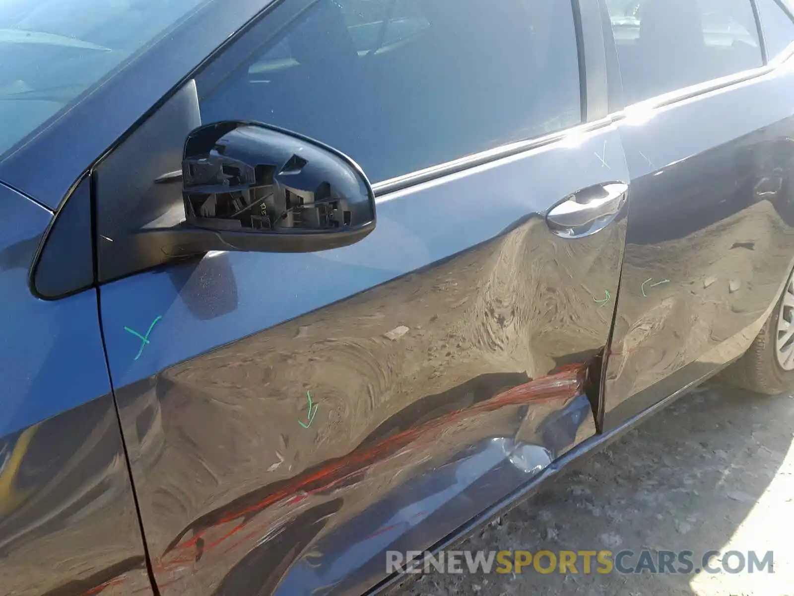 10 Photograph of a damaged car 5YFBURHE0KP944682 TOYOTA COROLLA 2019