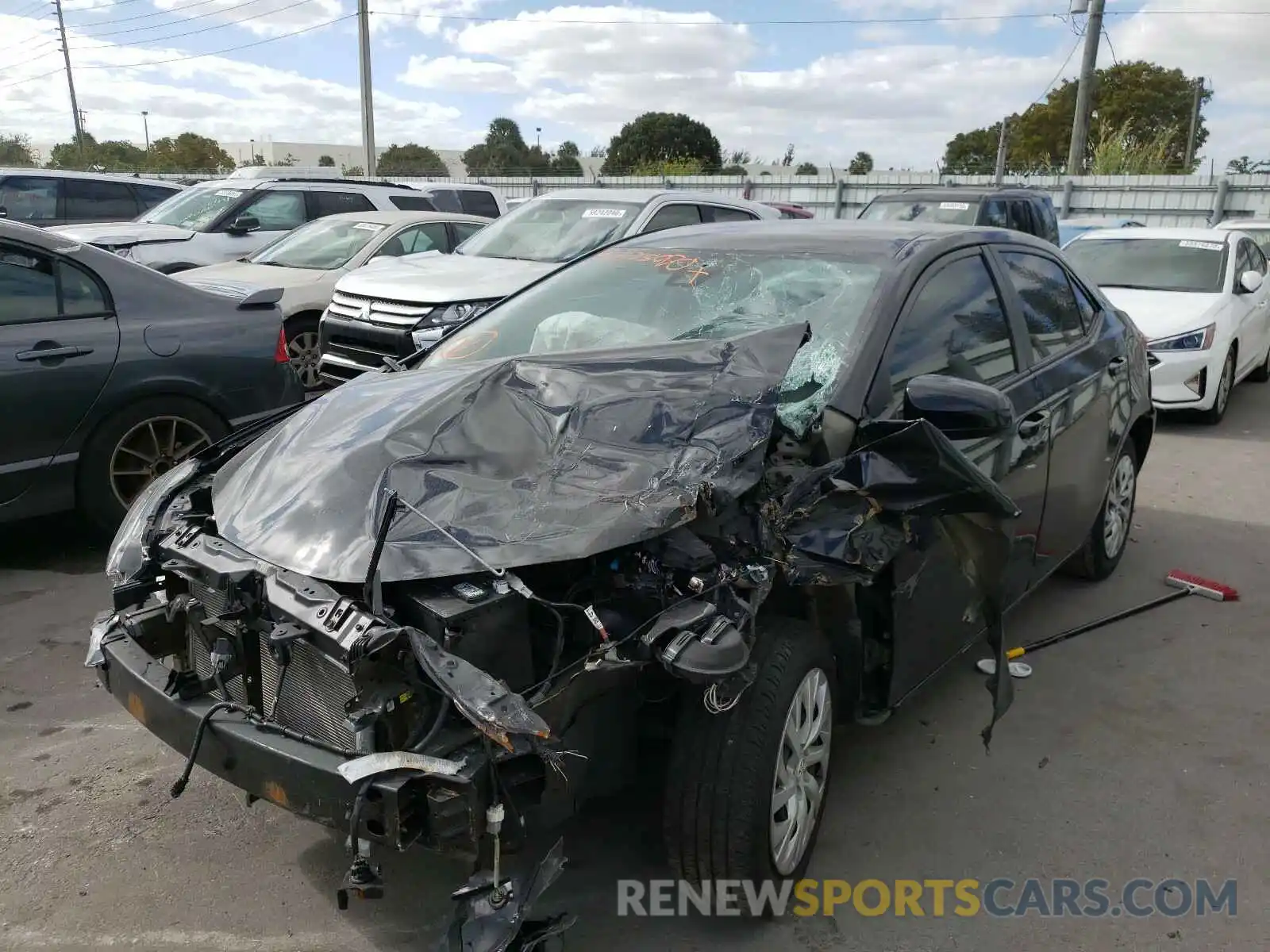 2 Photograph of a damaged car 5YFBURHE0KP945735 TOYOTA COROLLA 2019