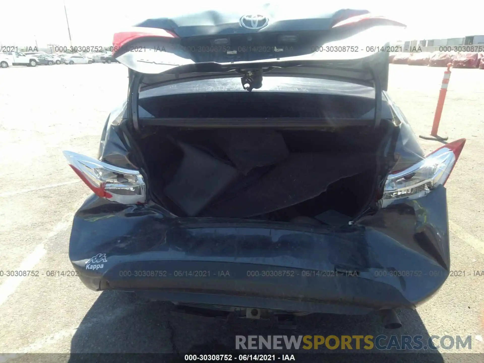 6 Photograph of a damaged car 5YFBURHE0KP945959 TOYOTA COROLLA 2019