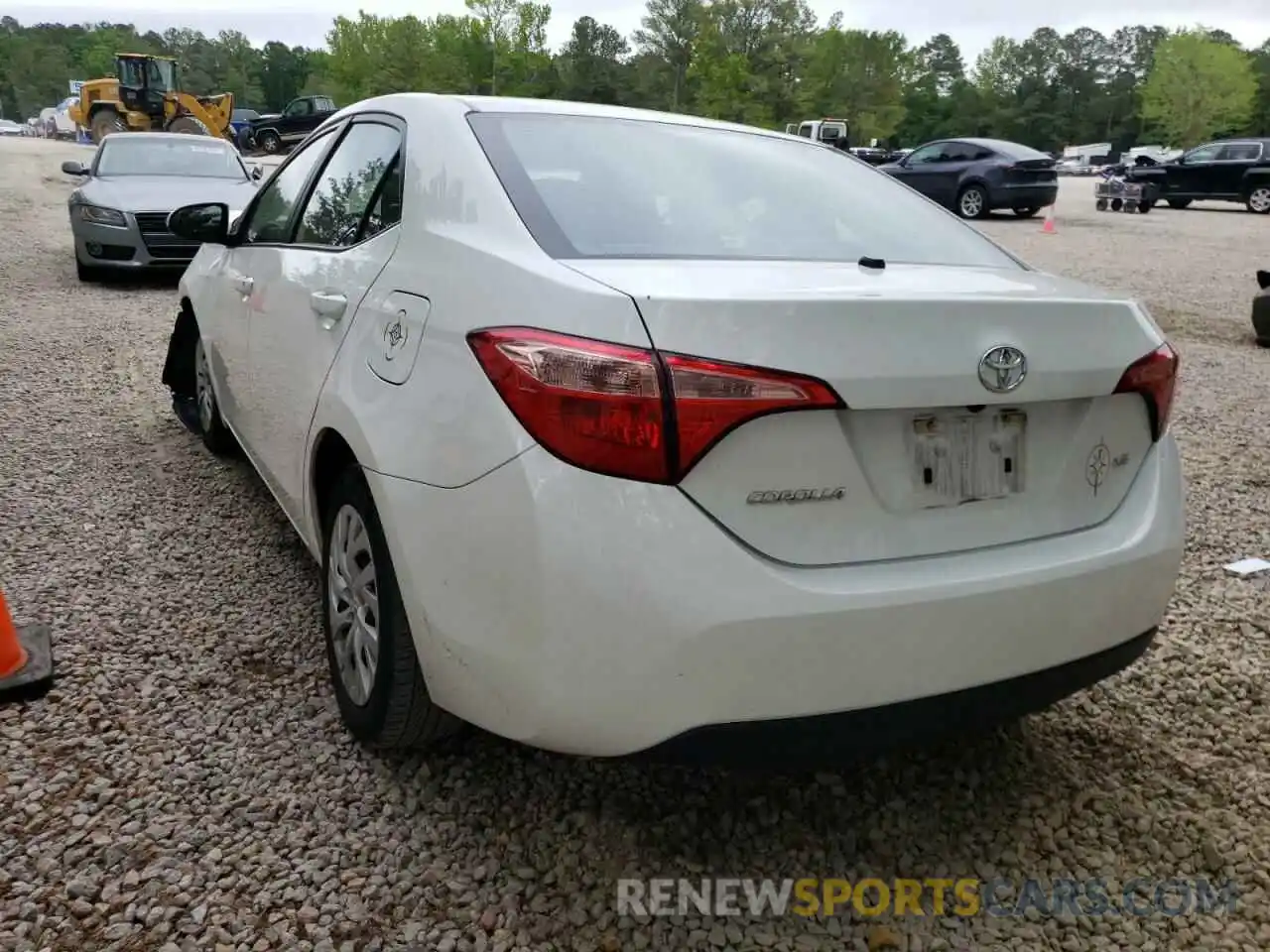 3 Photograph of a damaged car 5YFBURHE0KP946707 TOYOTA COROLLA 2019