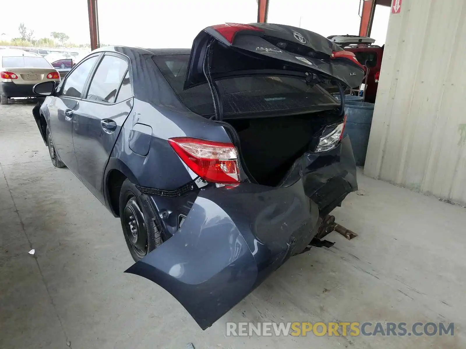 3 Photograph of a damaged car 5YFBURHE0KP946836 TOYOTA COROLLA 2019