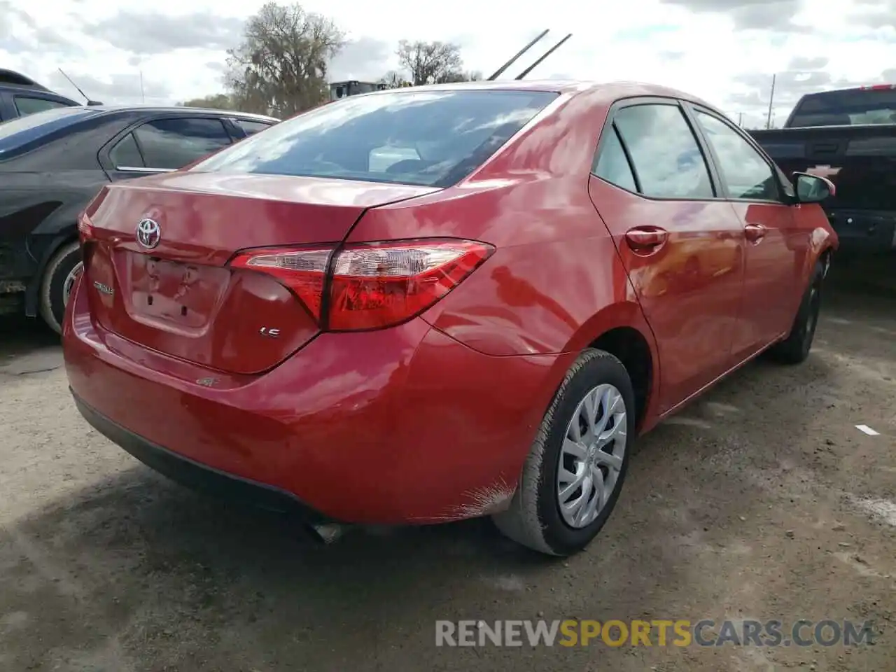 4 Photograph of a damaged car 5YFBURHE0KP946996 TOYOTA COROLLA 2019