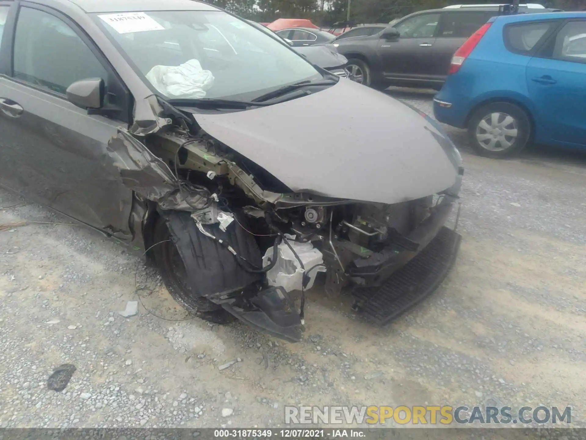 6 Photograph of a damaged car 5YFBURHE0KP947081 TOYOTA COROLLA 2019