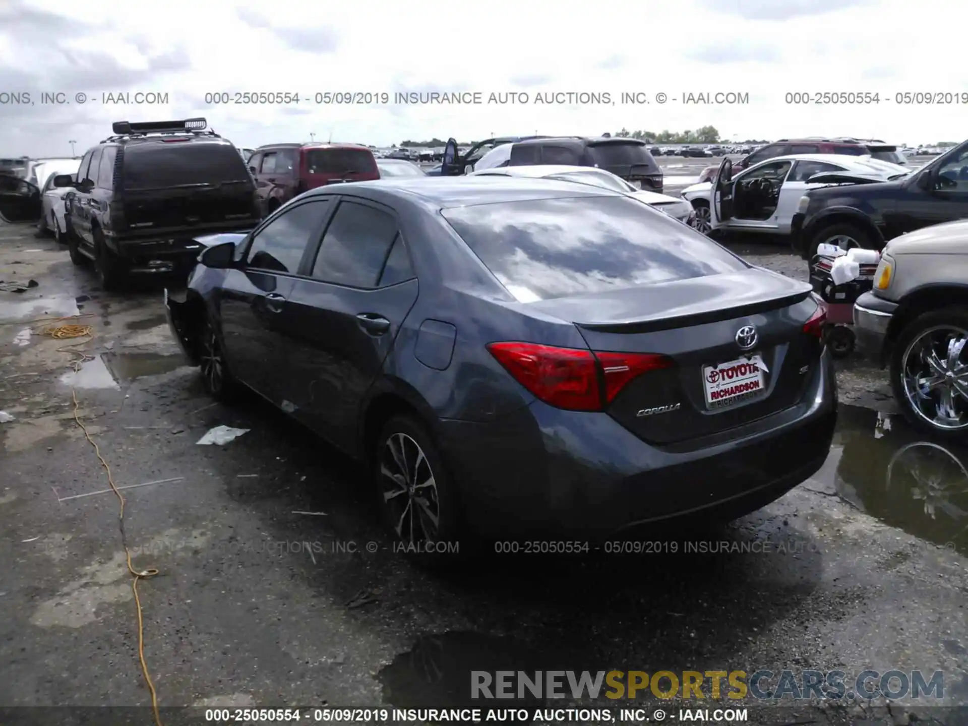 3 Photograph of a damaged car 5YFBURHE0KP947324 TOYOTA COROLLA 2019