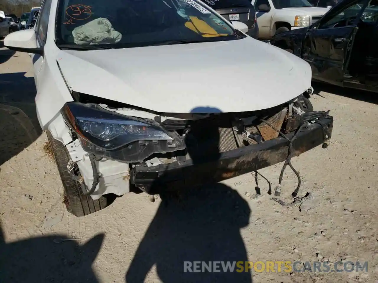 9 Photograph of a damaged car 5YFBURHE0KP947727 TOYOTA COROLLA 2019