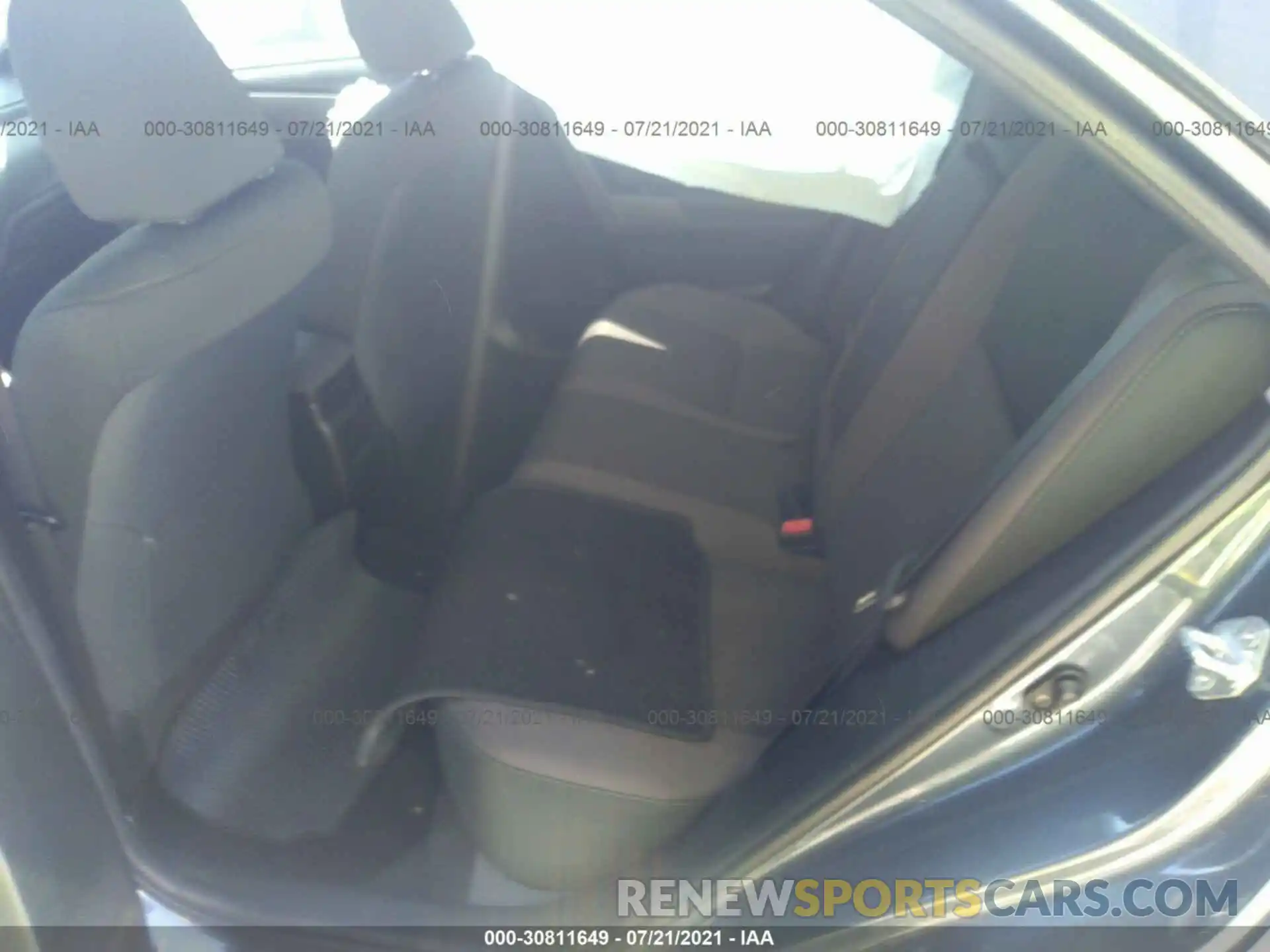 8 Photograph of a damaged car 5YFBURHE0KP947954 TOYOTA COROLLA 2019