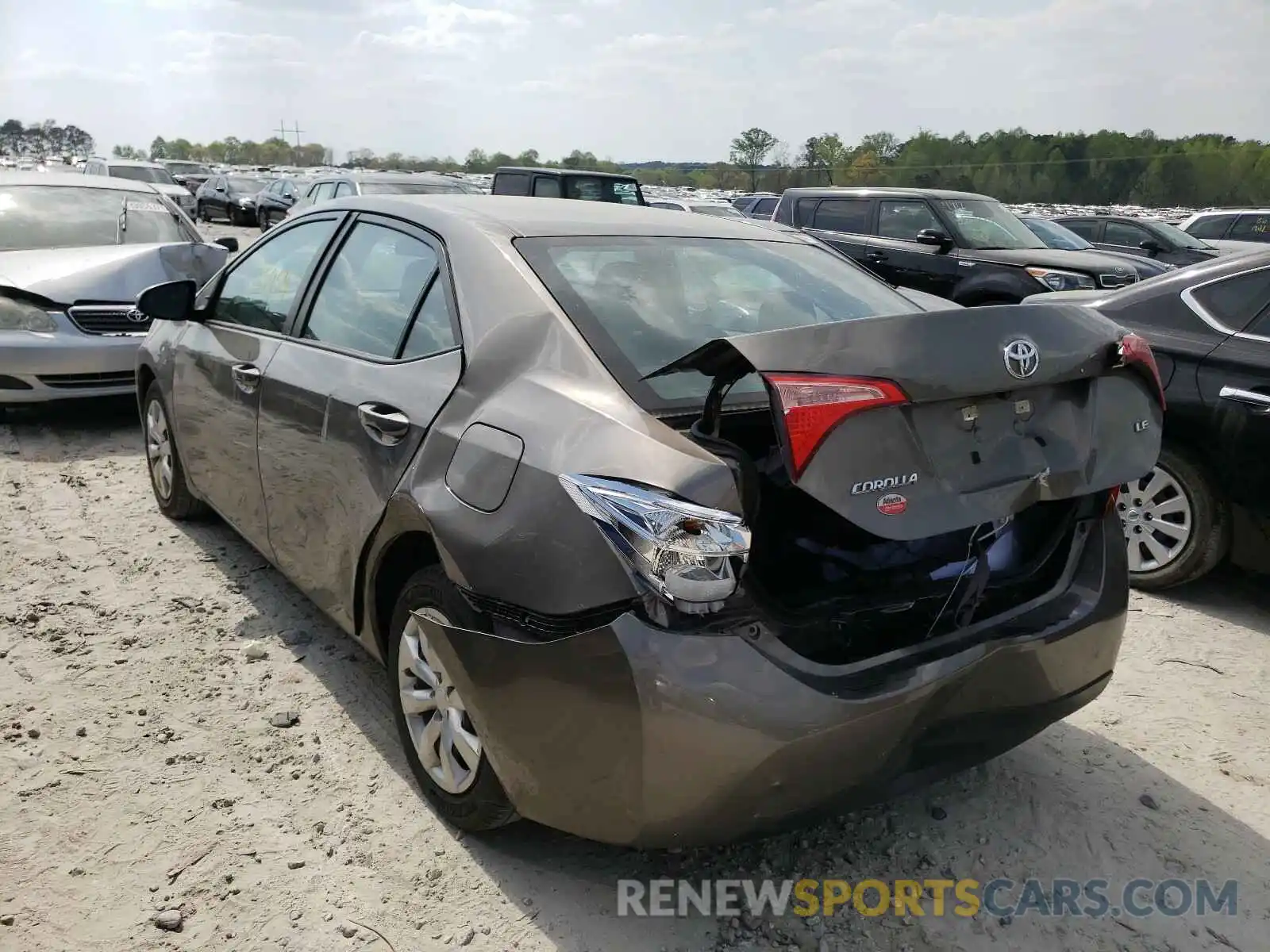 3 Photograph of a damaged car 5YFBURHE0KP948666 TOYOTA COROLLA 2019