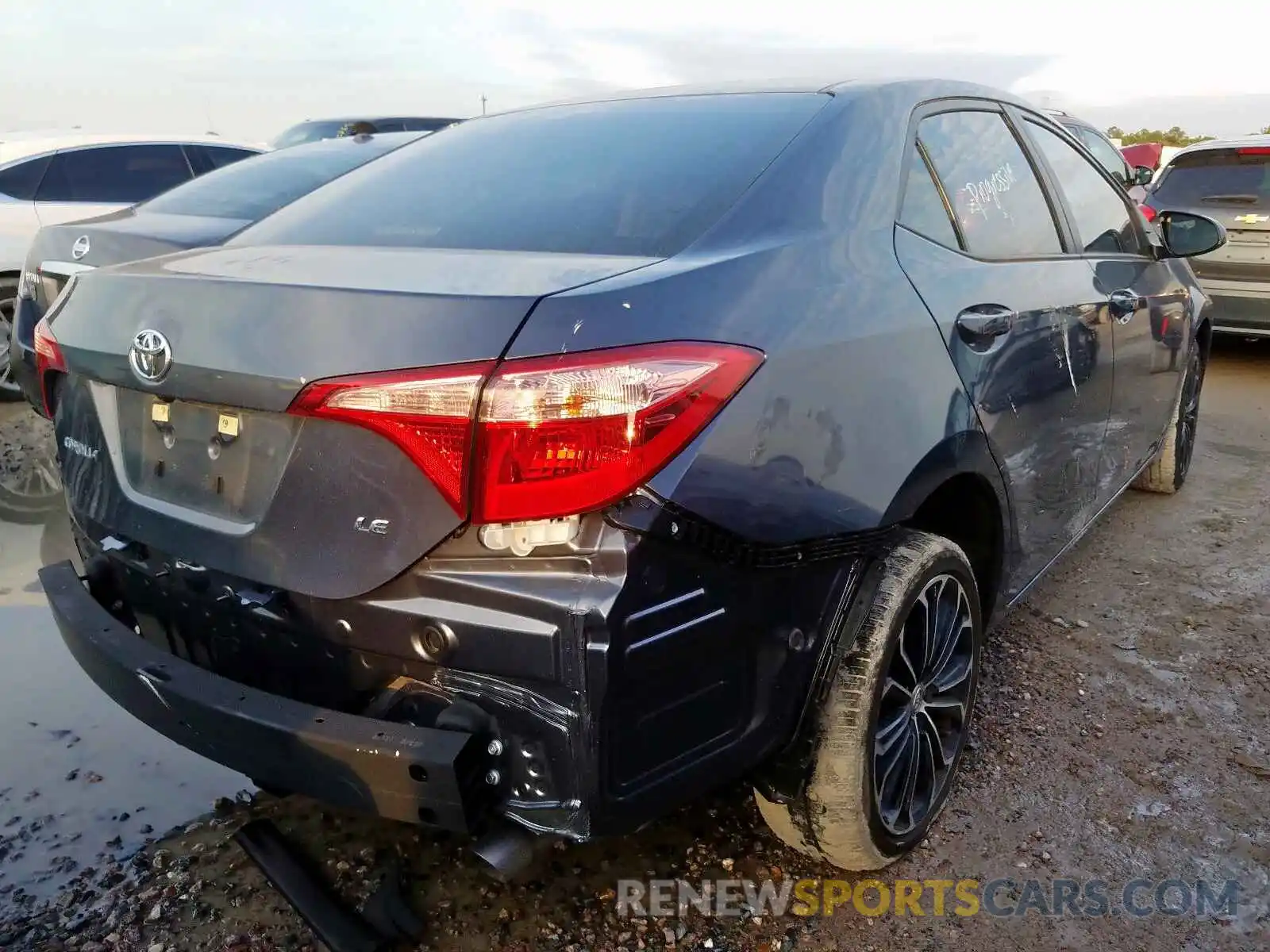 4 Photograph of a damaged car 5YFBURHE0KP949347 TOYOTA COROLLA 2019