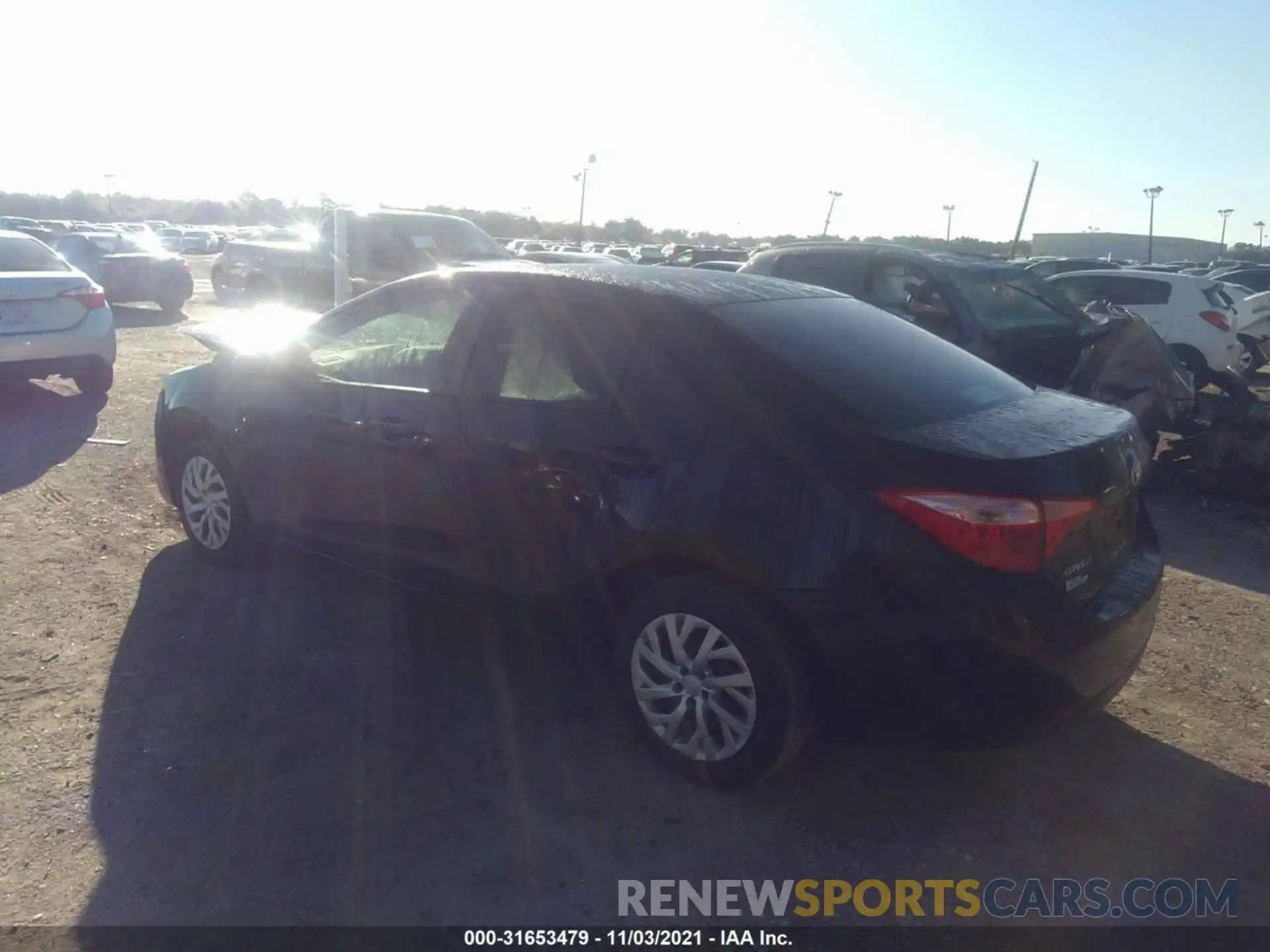 3 Photograph of a damaged car 5YFBURHE0KP949476 TOYOTA COROLLA 2019