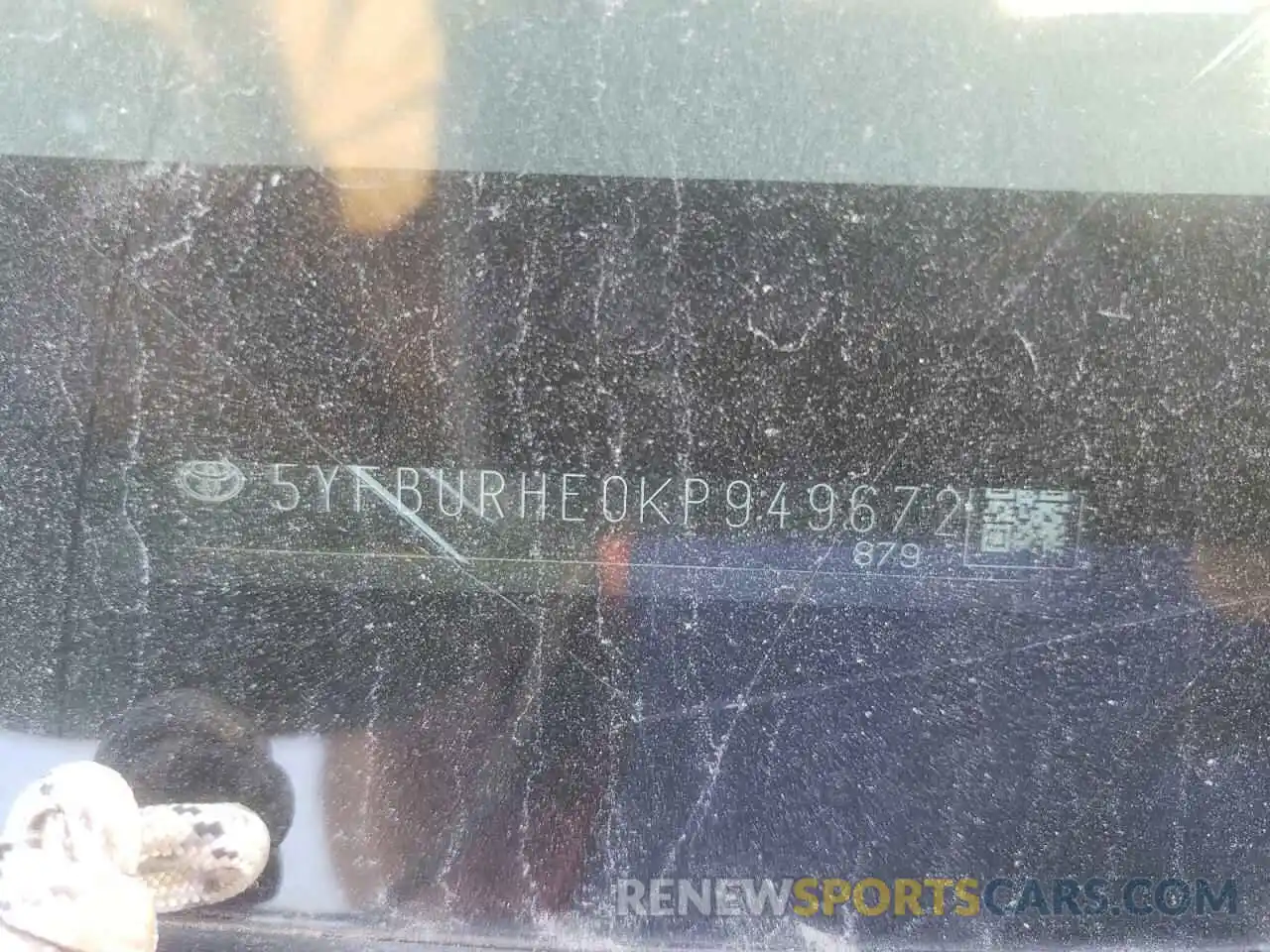 10 Photograph of a damaged car 5YFBURHE0KP949672 TOYOTA COROLLA 2019