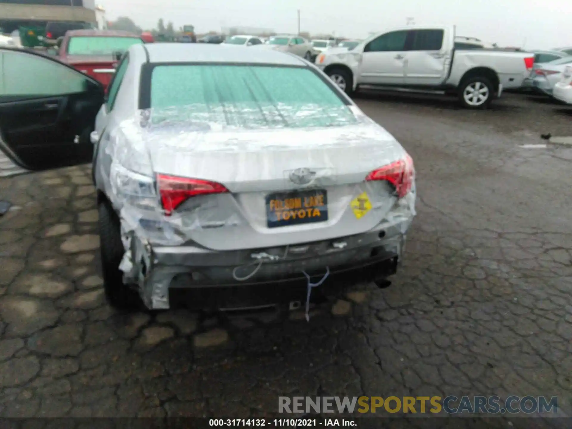 6 Photograph of a damaged car 5YFBURHE1KP857082 TOYOTA COROLLA 2019