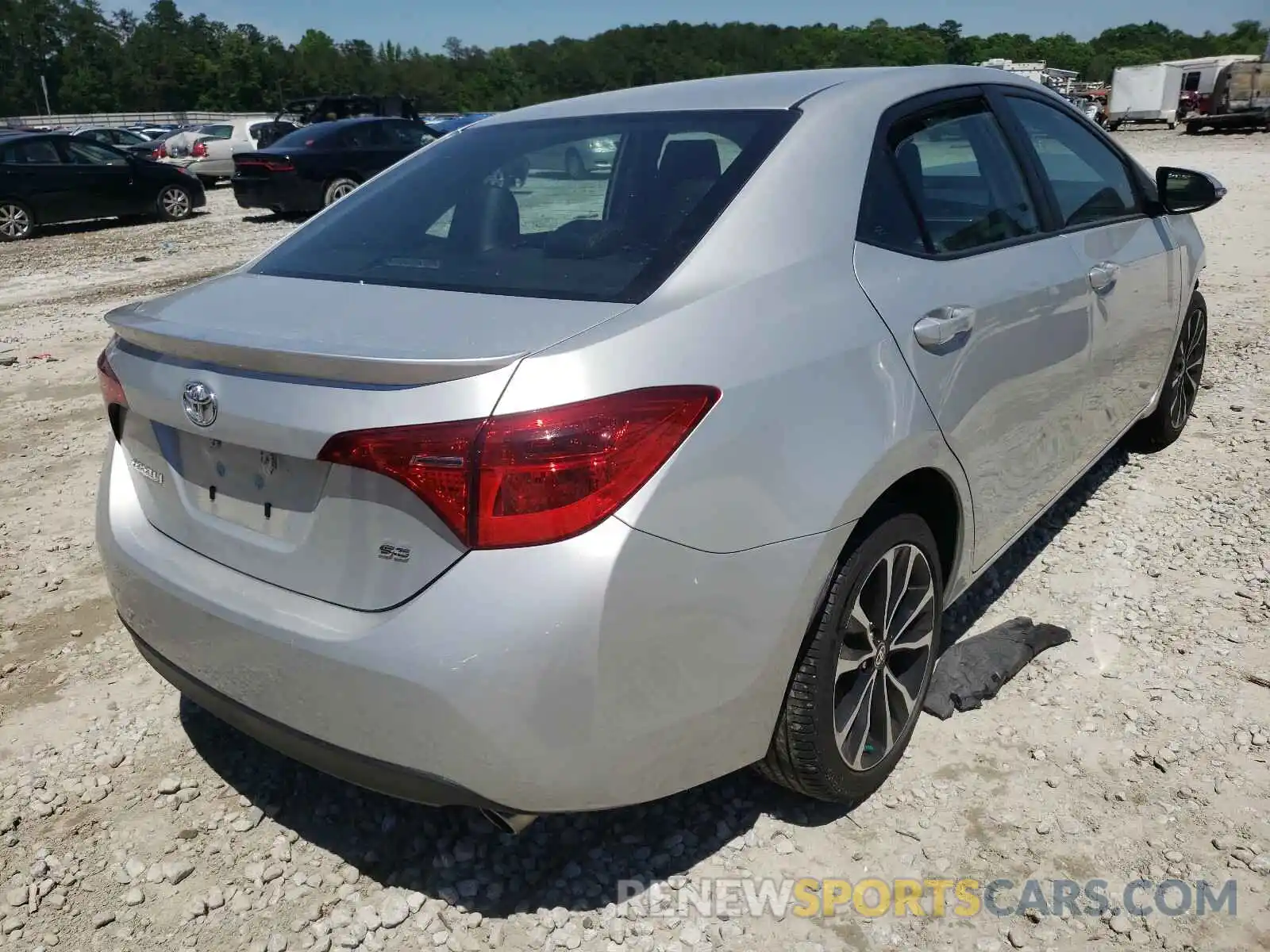 4 Photograph of a damaged car 5YFBURHE1KP859205 TOYOTA COROLLA 2019