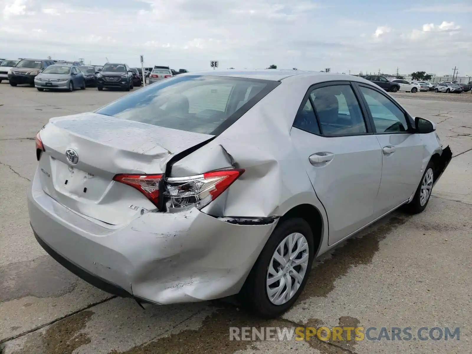 4 Photograph of a damaged car 5YFBURHE1KP859396 TOYOTA COROLLA 2019