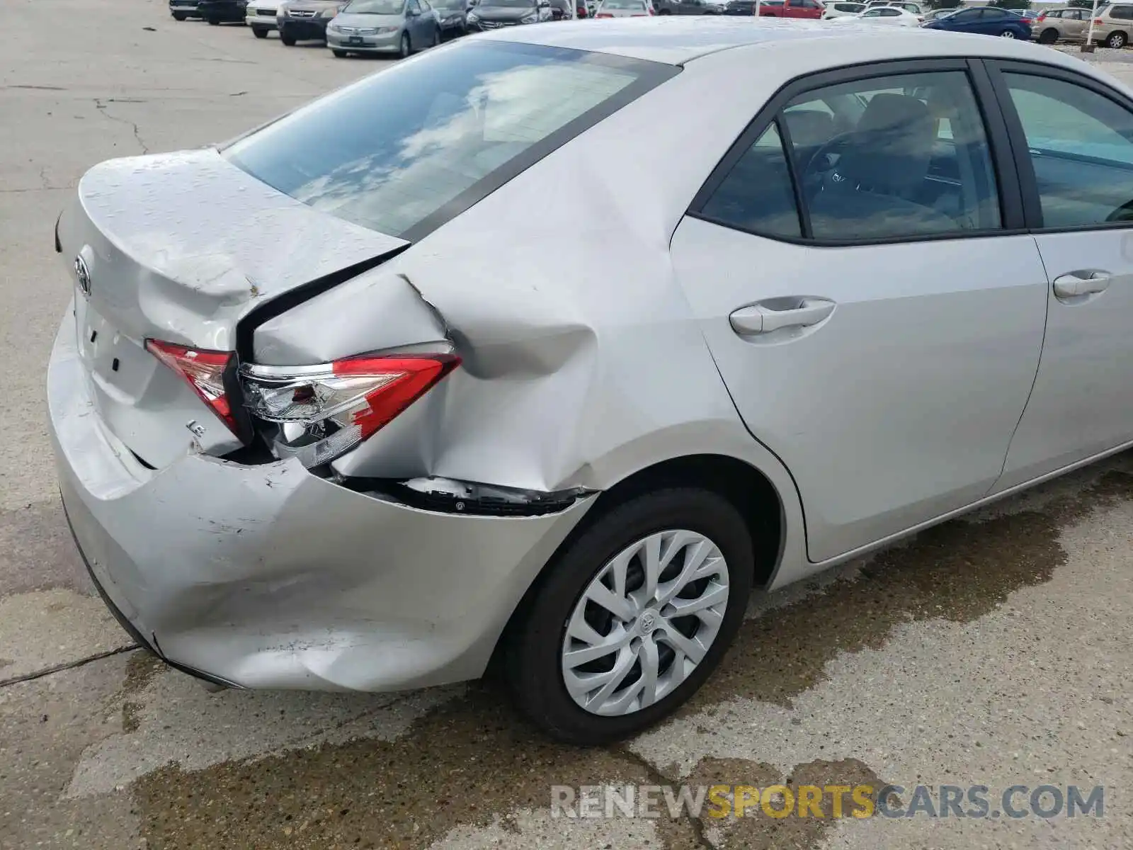 9 Photograph of a damaged car 5YFBURHE1KP859396 TOYOTA COROLLA 2019