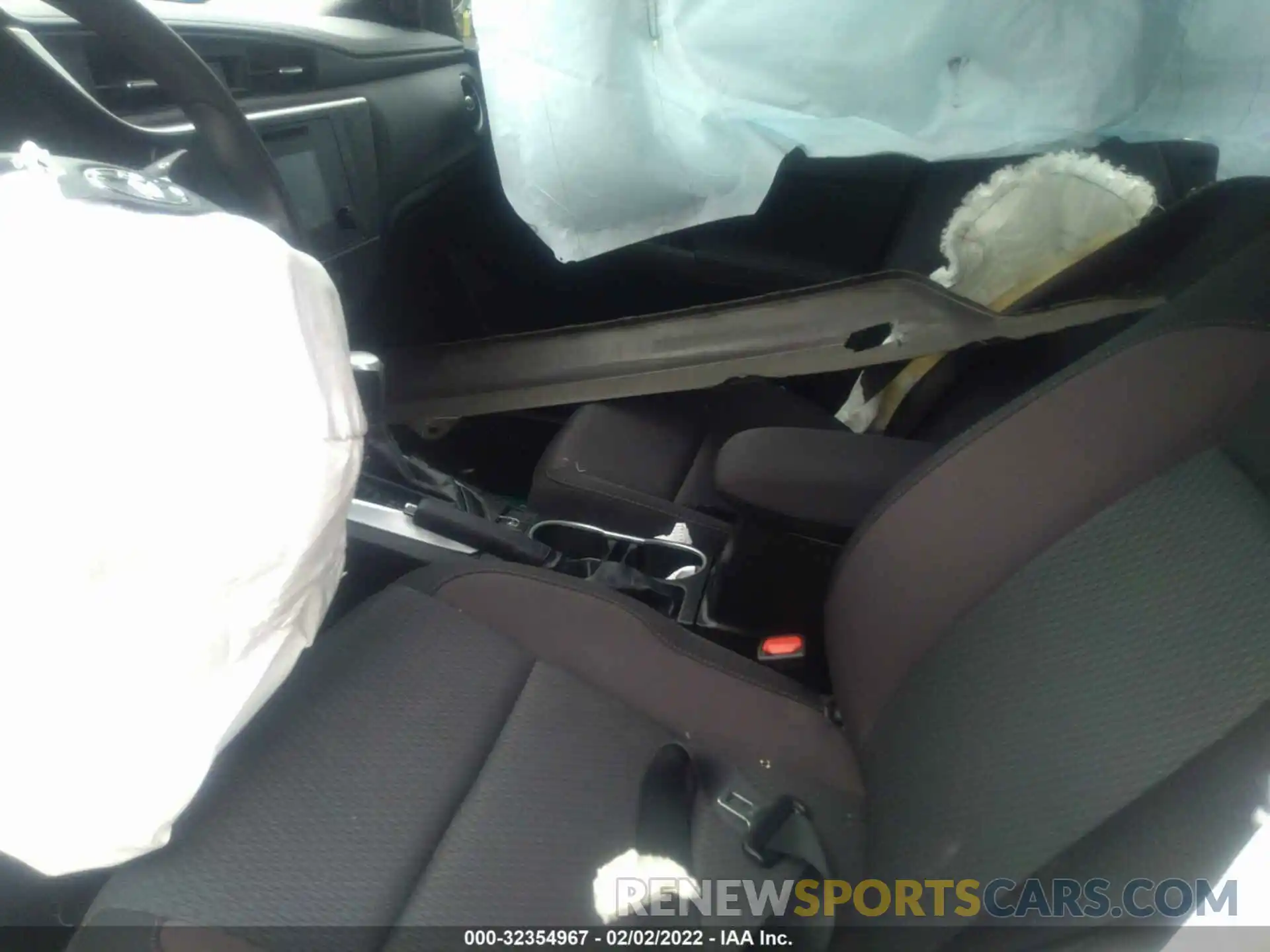 5 Photograph of a damaged car 5YFBURHE1KP859835 TOYOTA COROLLA 2019