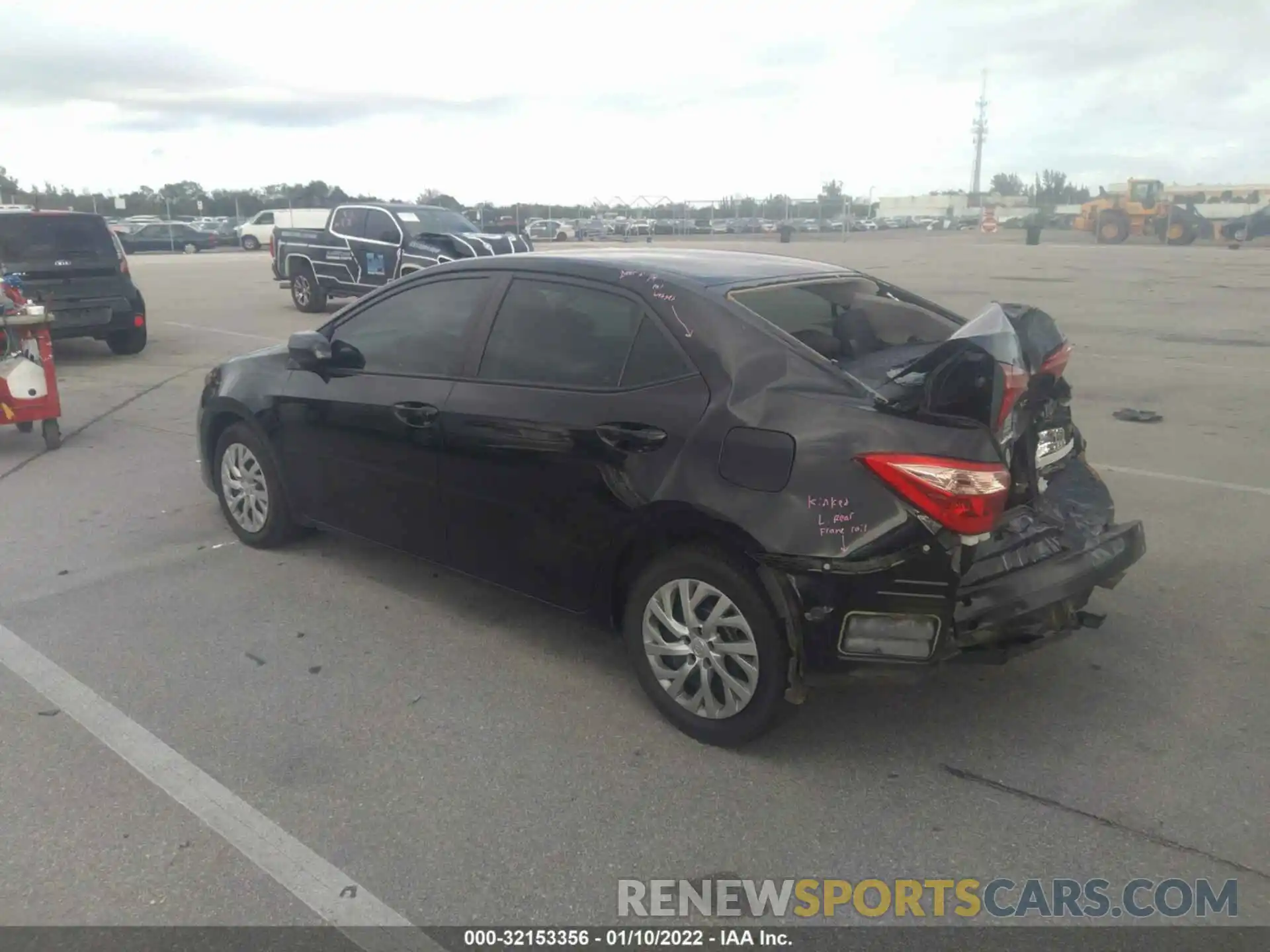 3 Photograph of a damaged car 5YFBURHE1KP860757 TOYOTA COROLLA 2019