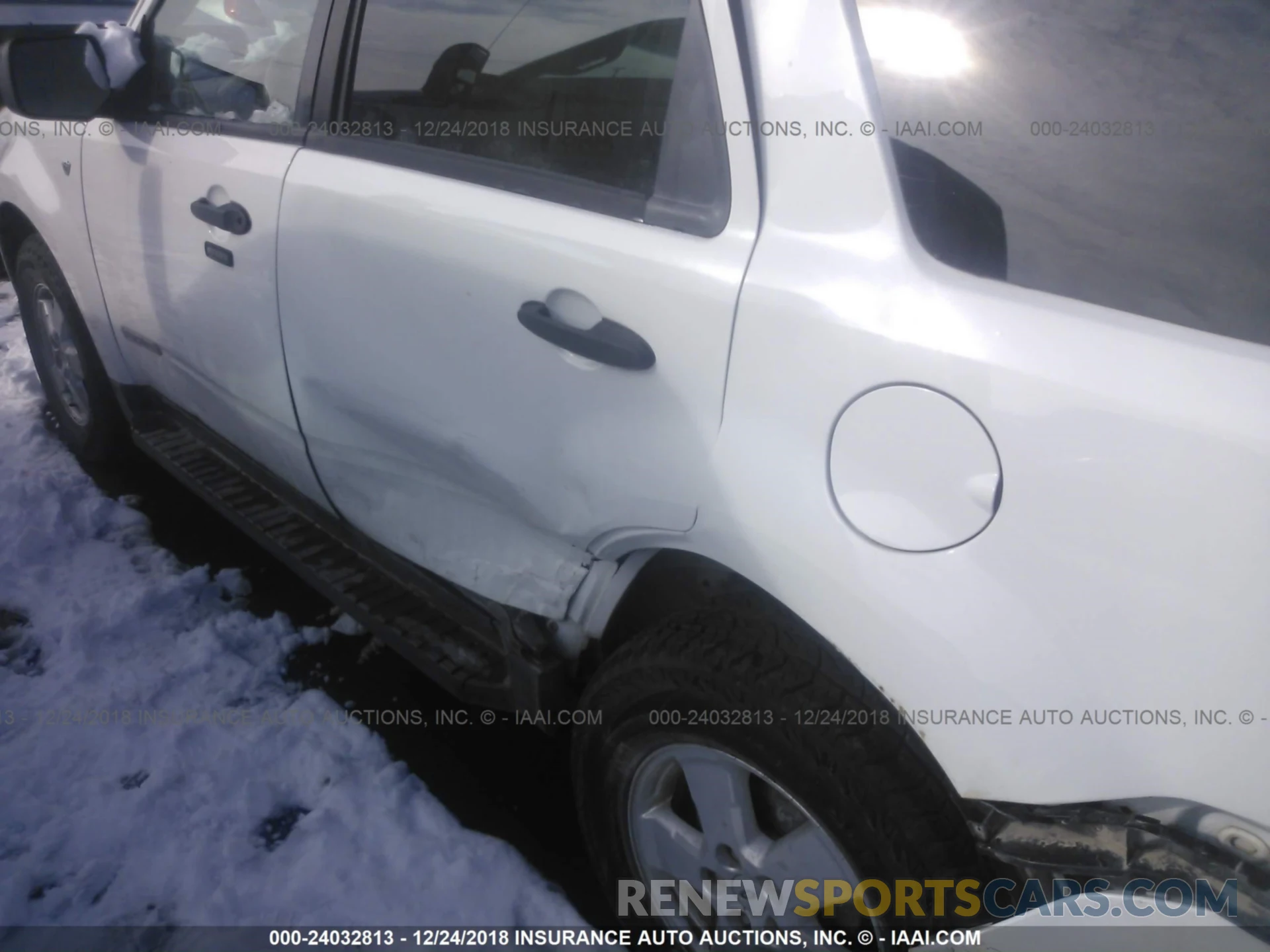 6 Photograph of a damaged car 5YFBURHE1KP861049 TOYOTA COROLLA 2019