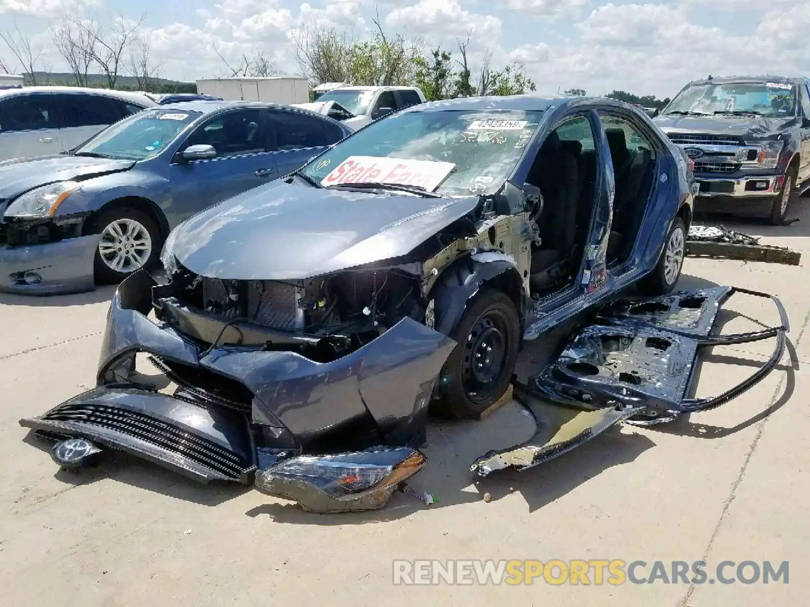 2 Photograph of a damaged car 5YFBURHE1KP861262 TOYOTA COROLLA 2019