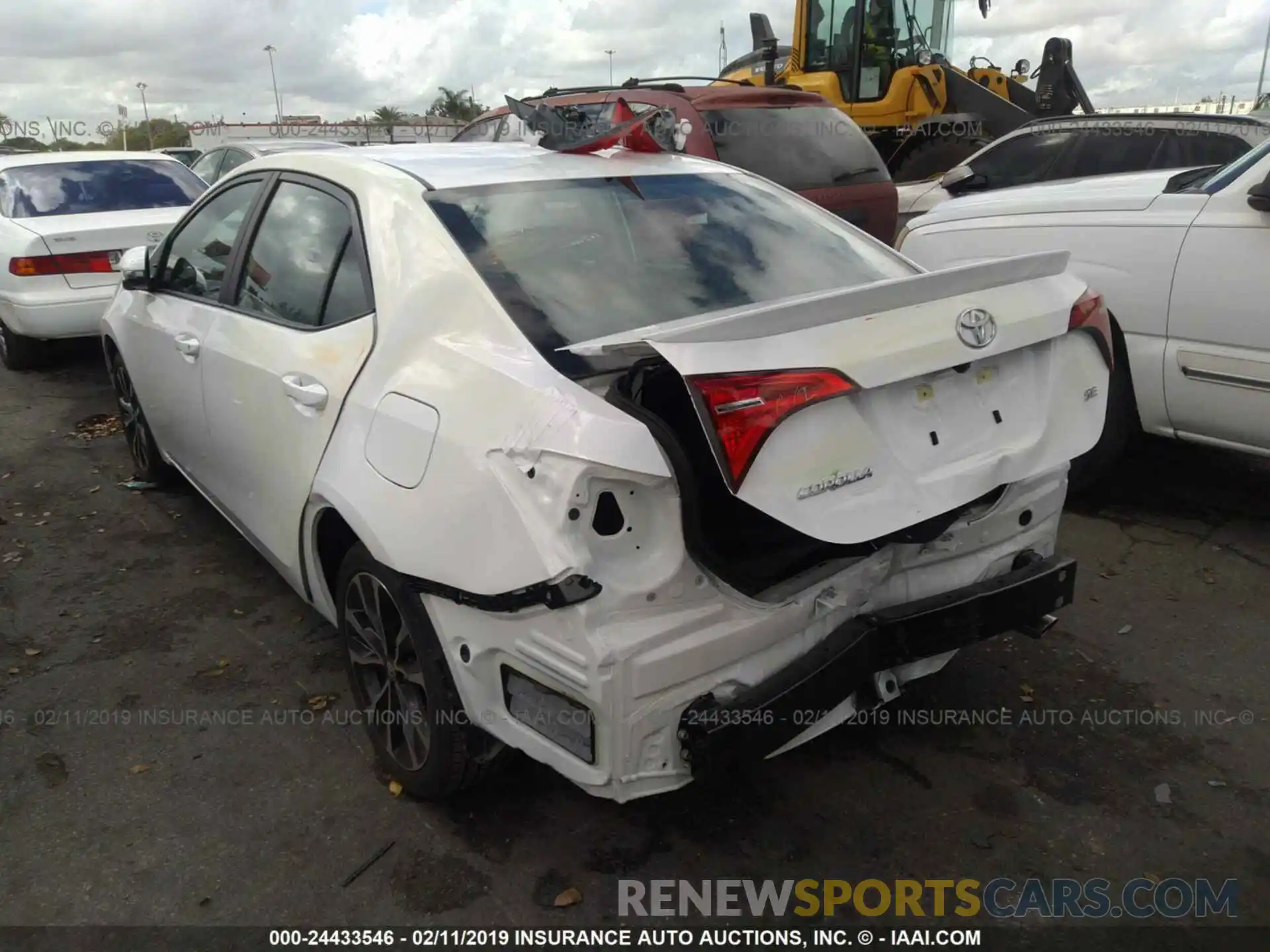 3 Photograph of a damaged car 5YFBURHE1KP862556 TOYOTA COROLLA 2019