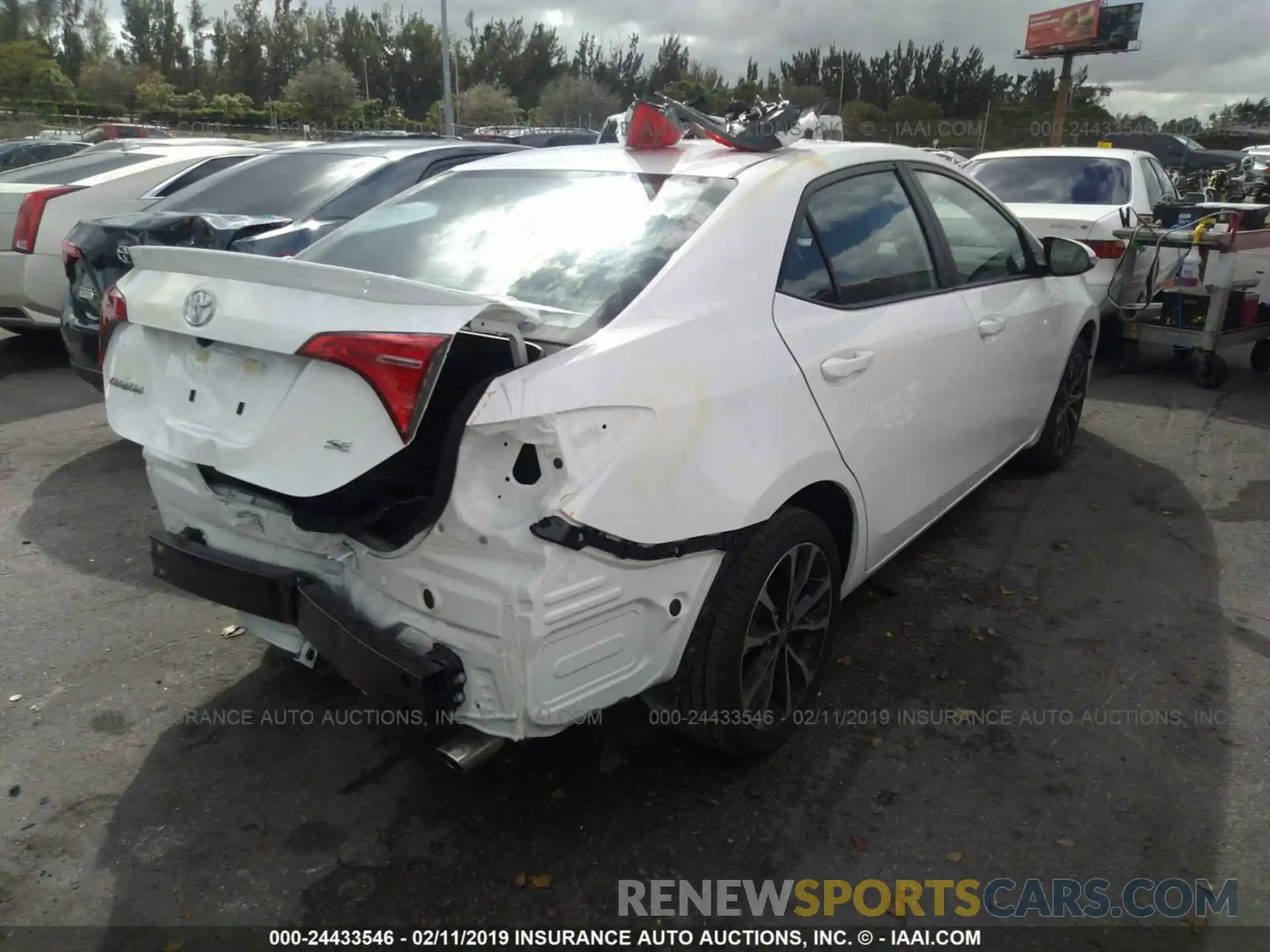 4 Photograph of a damaged car 5YFBURHE1KP862556 TOYOTA COROLLA 2019