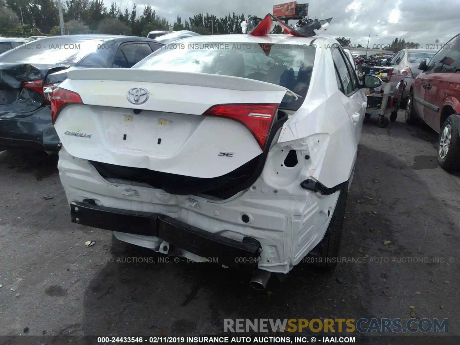 6 Photograph of a damaged car 5YFBURHE1KP862556 TOYOTA COROLLA 2019