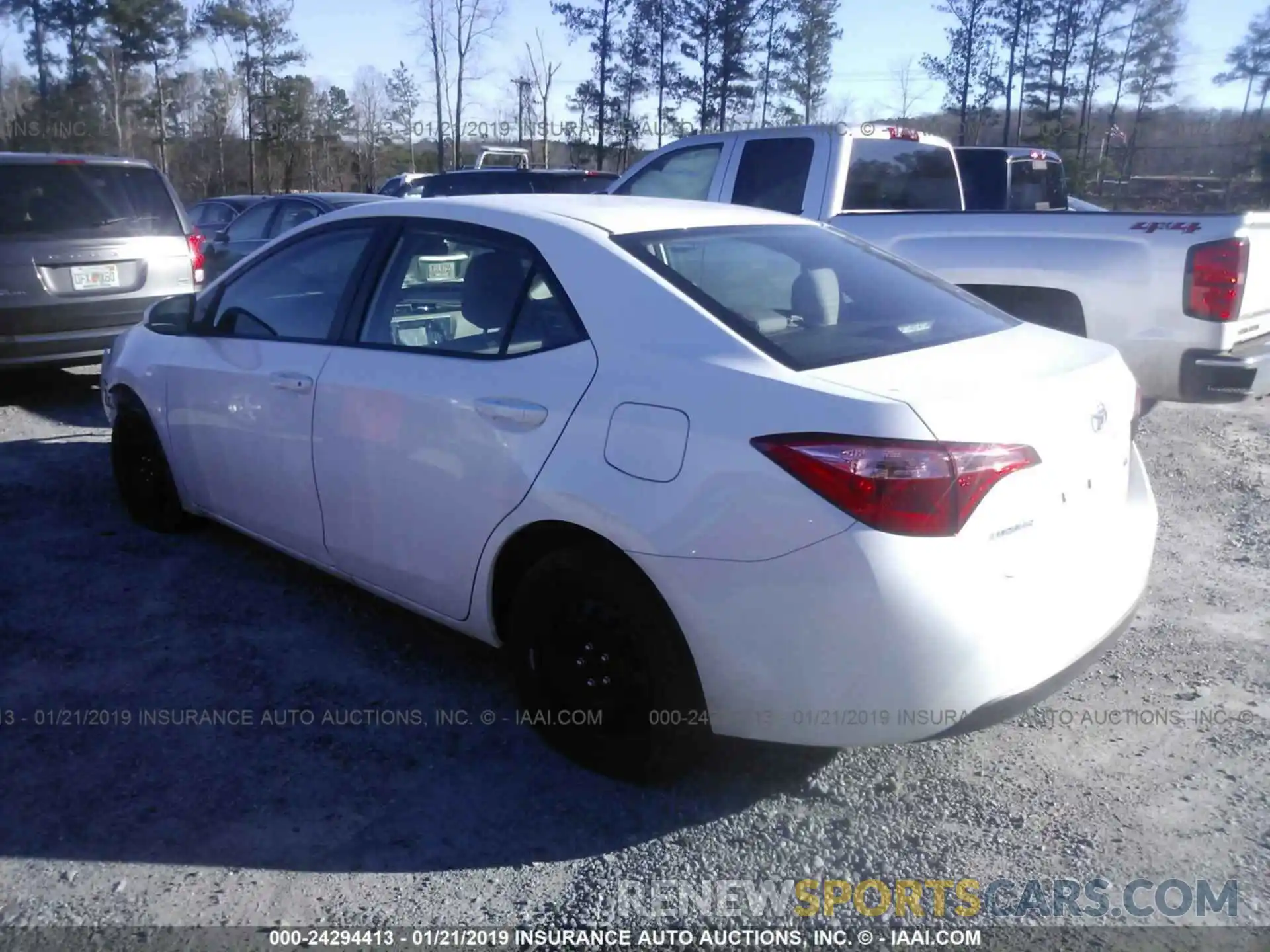 3 Photograph of a damaged car 5YFBURHE1KP863965 TOYOTA COROLLA 2019