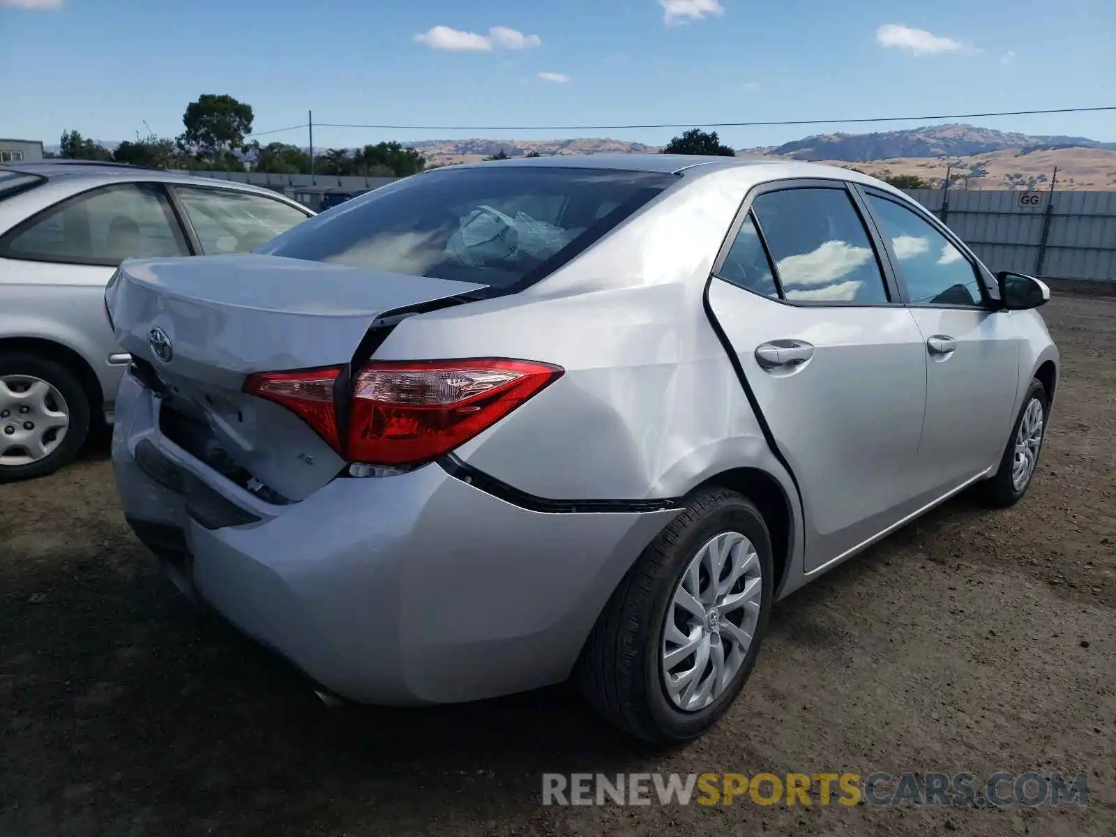 4 Photograph of a damaged car 5YFBURHE1KP864520 TOYOTA COROLLA 2019