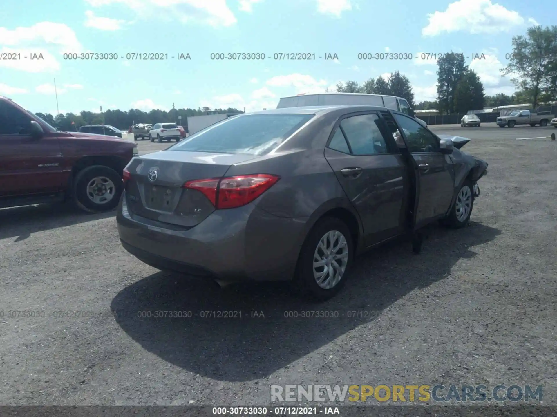 4 Photograph of a damaged car 5YFBURHE1KP868437 TOYOTA COROLLA 2019