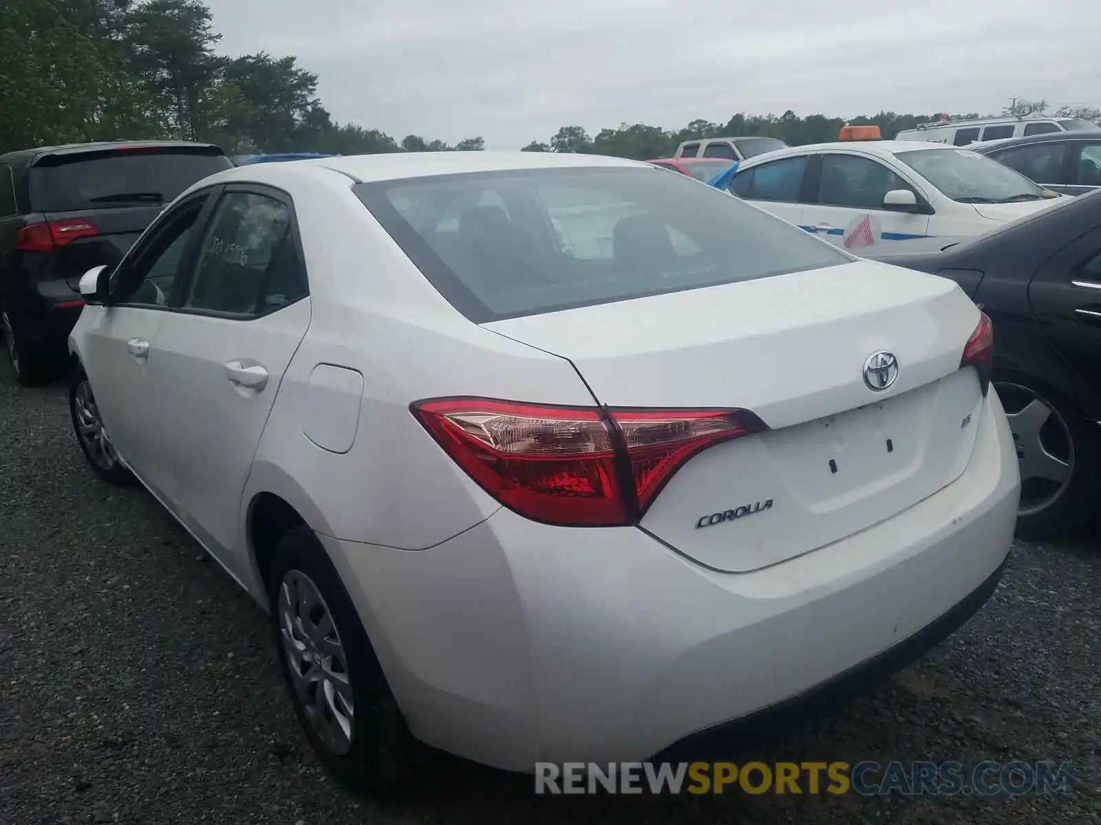 3 Photograph of a damaged car 5YFBURHE1KP870169 TOYOTA COROLLA 2019