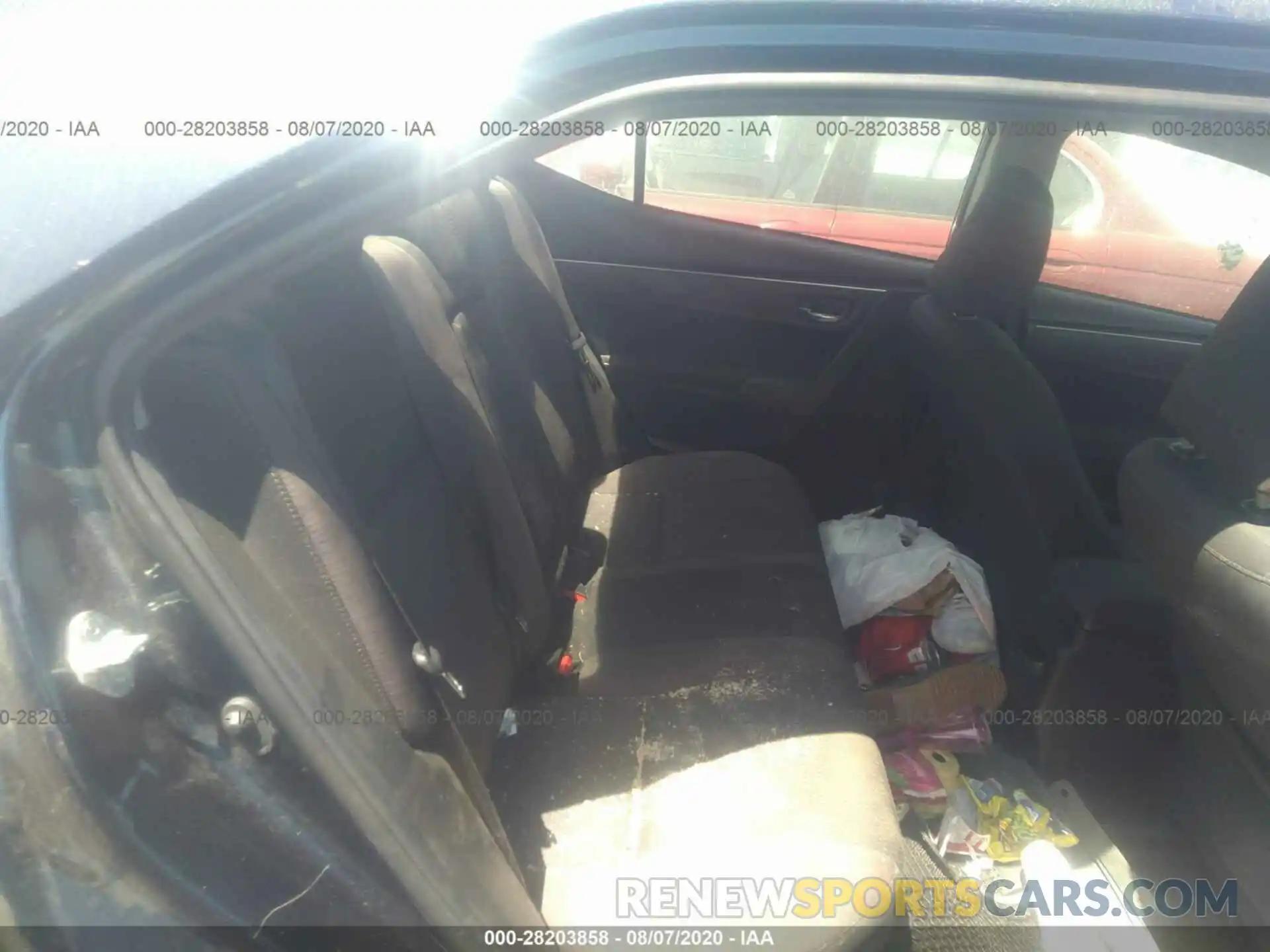 8 Photograph of a damaged car 5YFBURHE1KP870415 TOYOTA COROLLA 2019