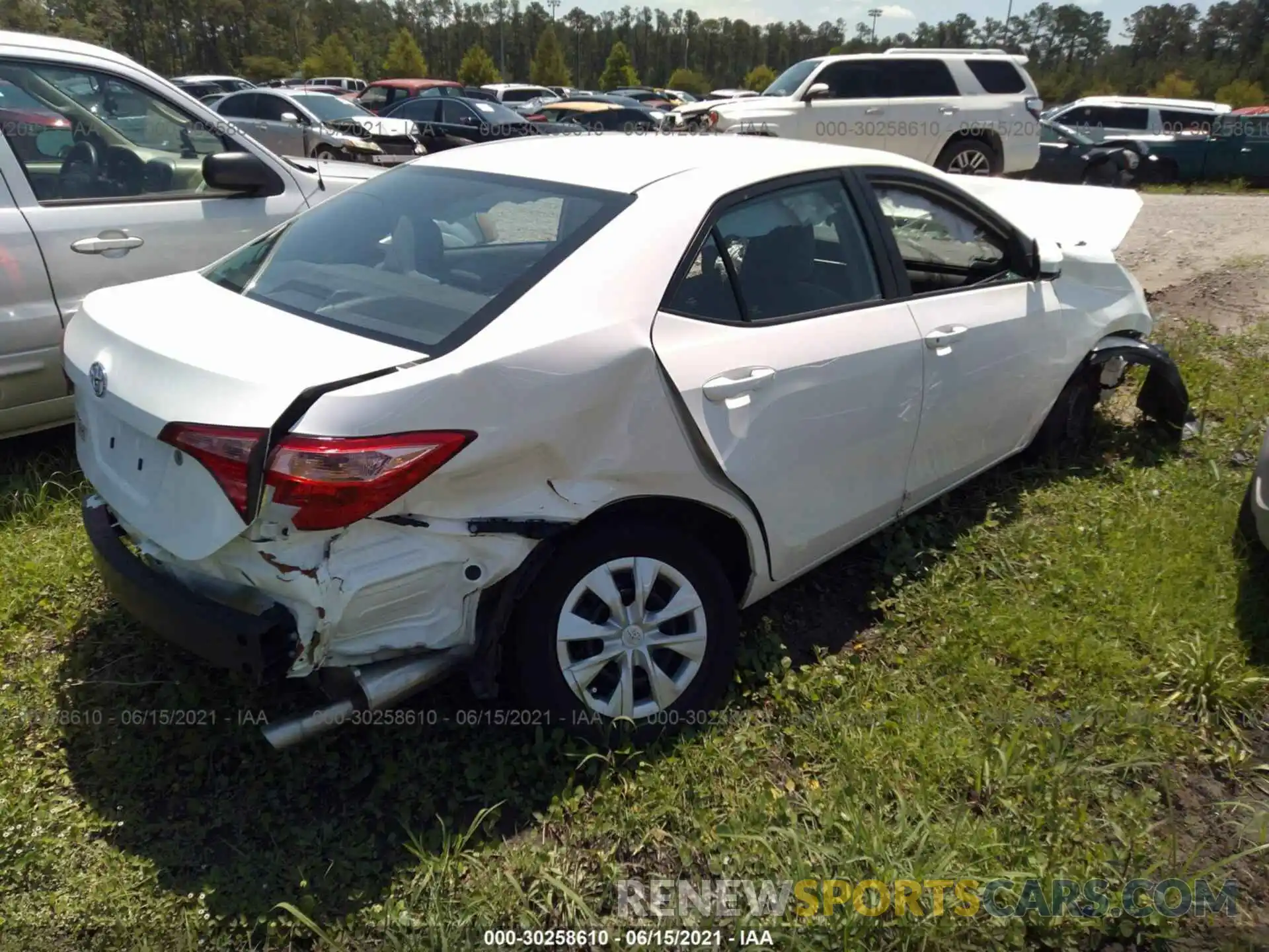 4 Photograph of a damaged car 5YFBURHE1KP870642 TOYOTA COROLLA 2019