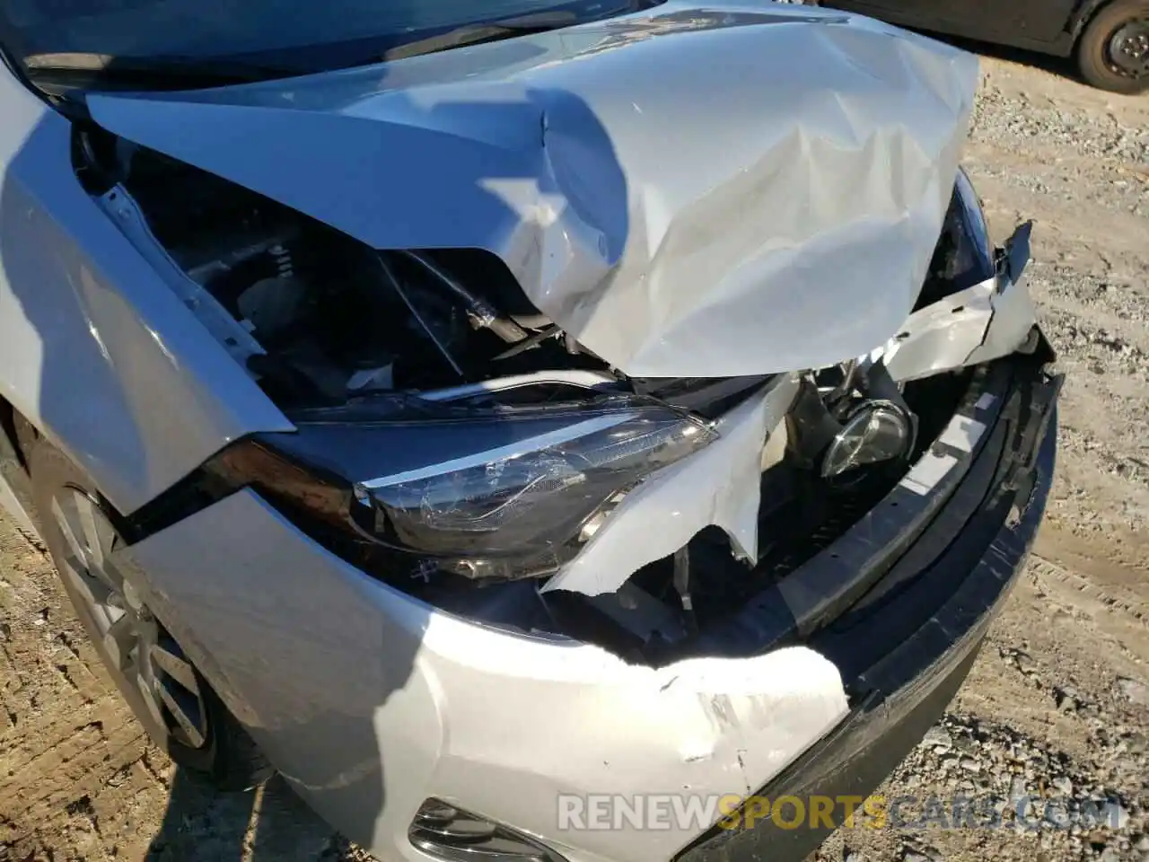 9 Photograph of a damaged car 5YFBURHE1KP871127 TOYOTA COROLLA 2019