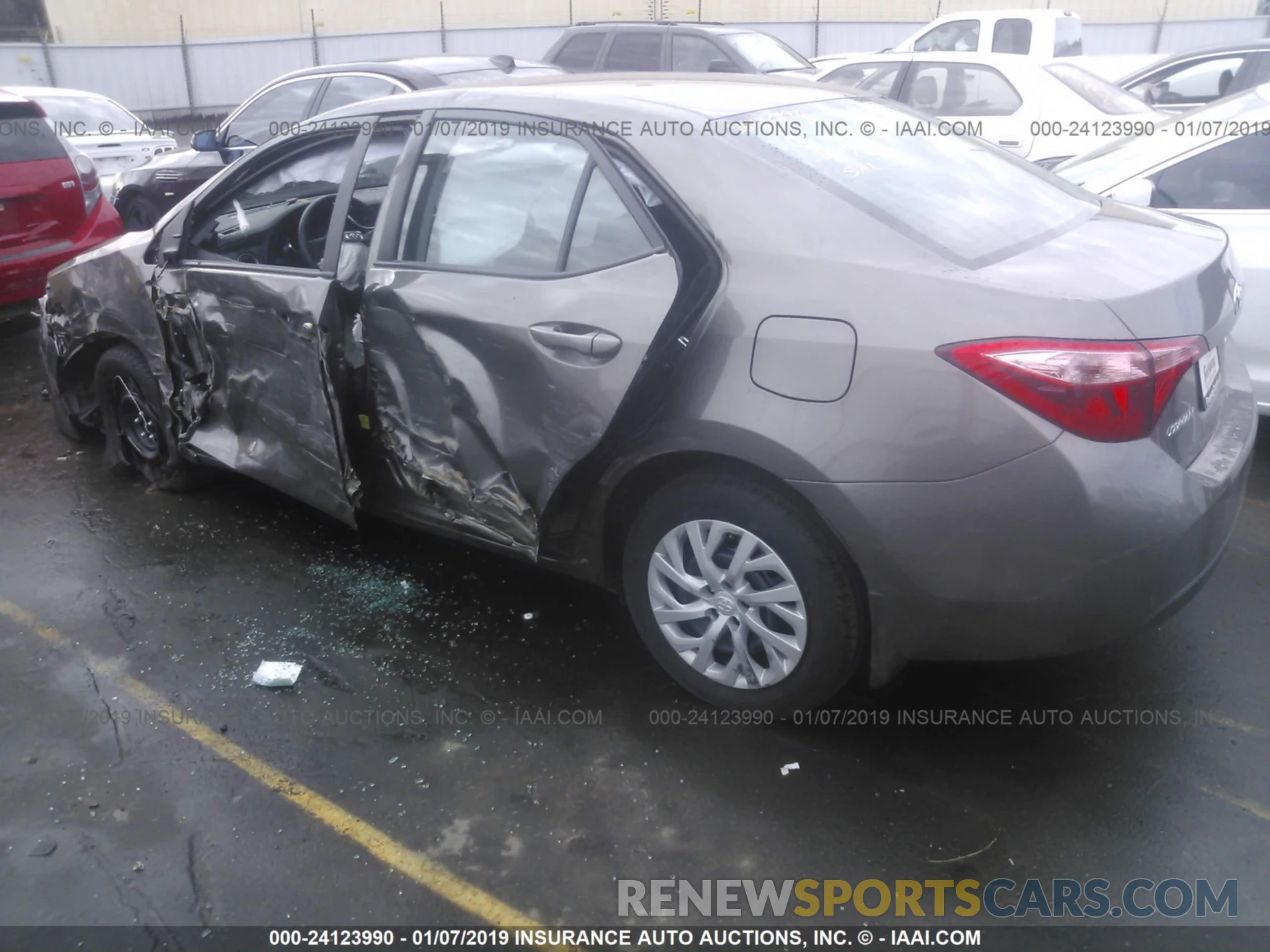 3 Photograph of a damaged car 5YFBURHE1KP871452 TOYOTA COROLLA 2019