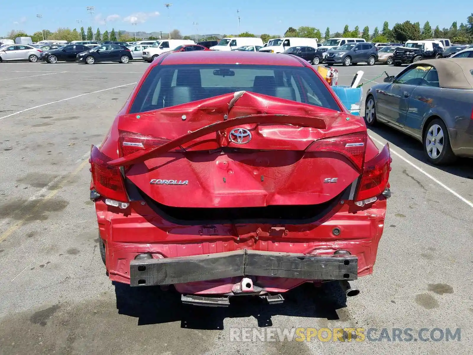 9 Photograph of a damaged car 5YFBURHE1KP871600 TOYOTA COROLLA 2019