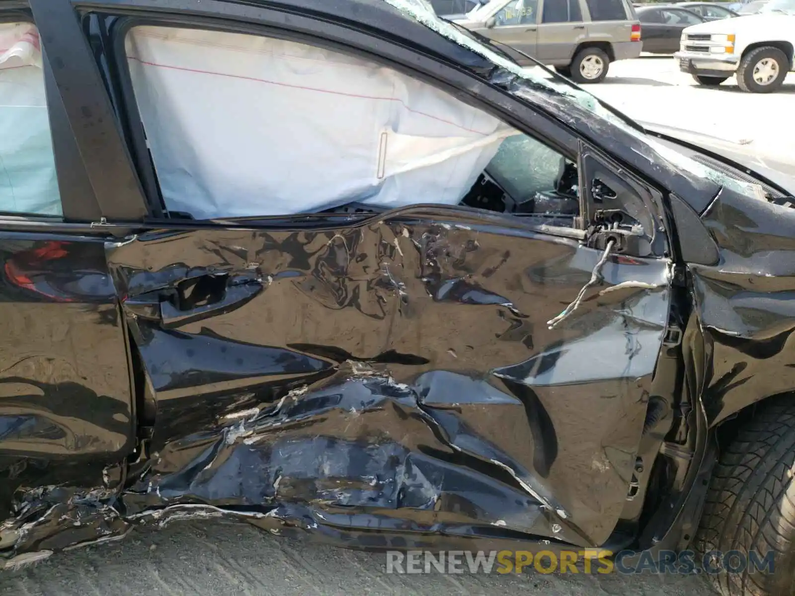 5 Photograph of a damaged car 5YFBURHE1KP872973 TOYOTA COROLLA 2019