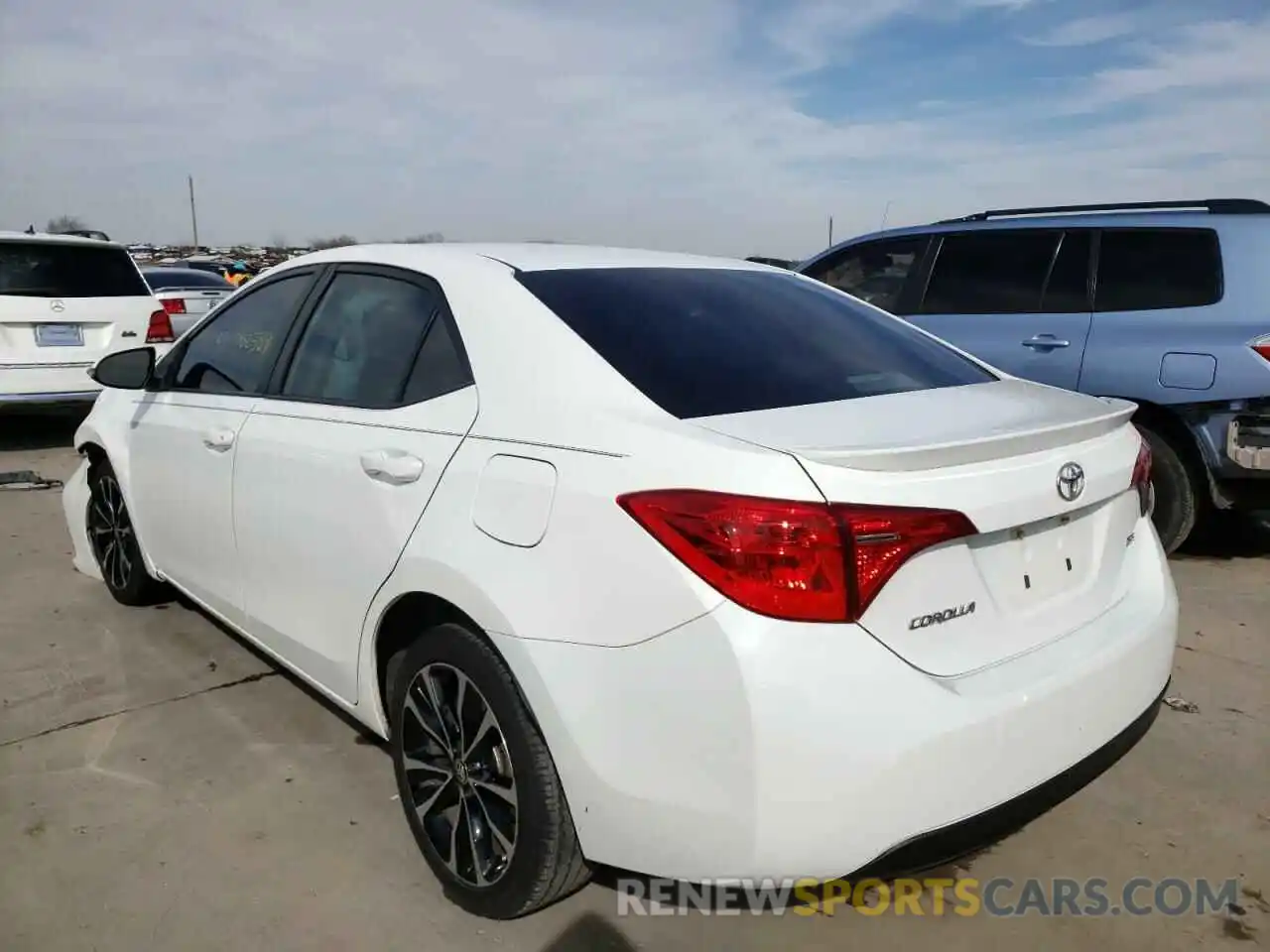 3 Photograph of a damaged car 5YFBURHE1KP873993 TOYOTA COROLLA 2019